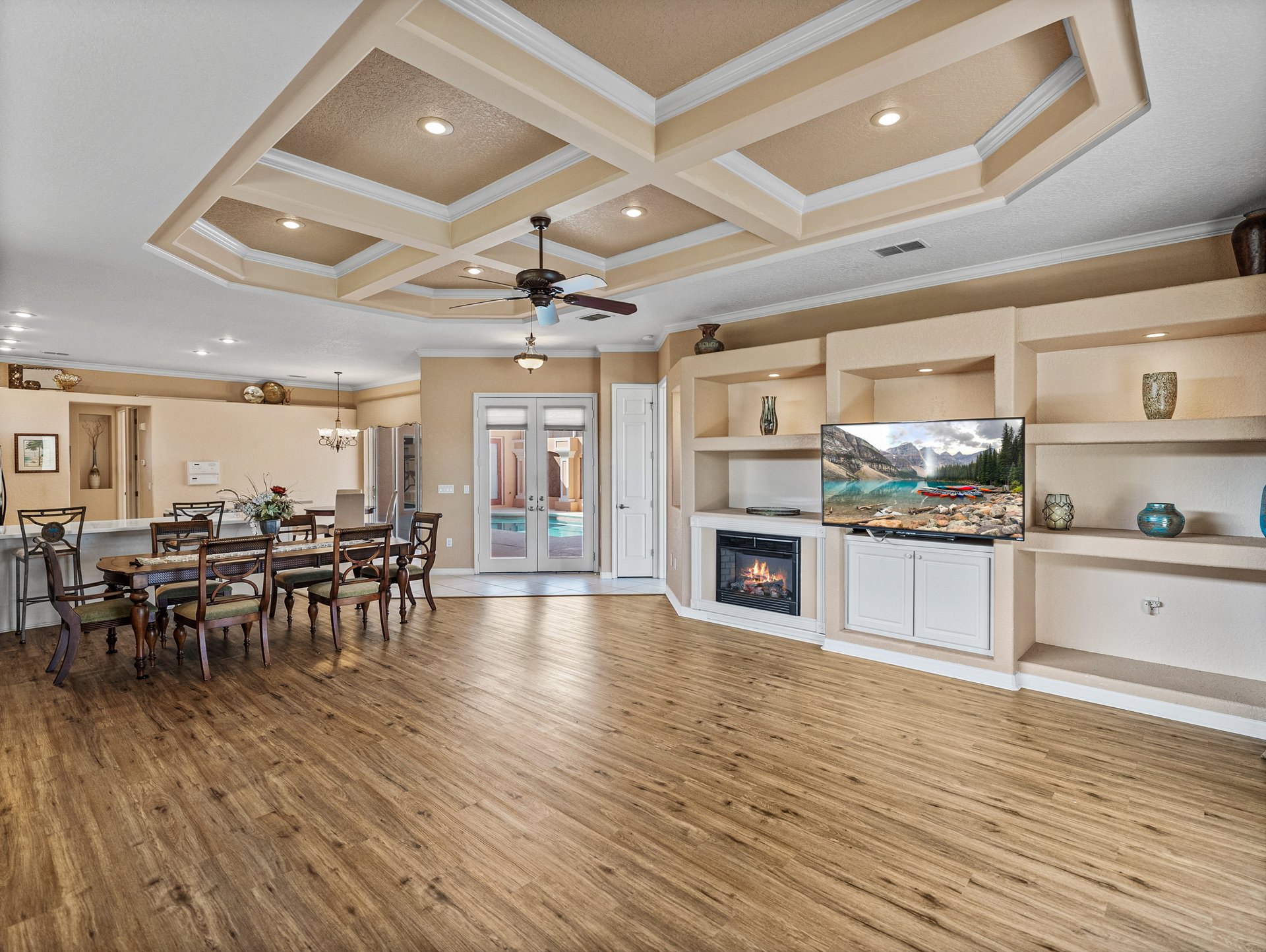 12333 WOODLANDS CIR