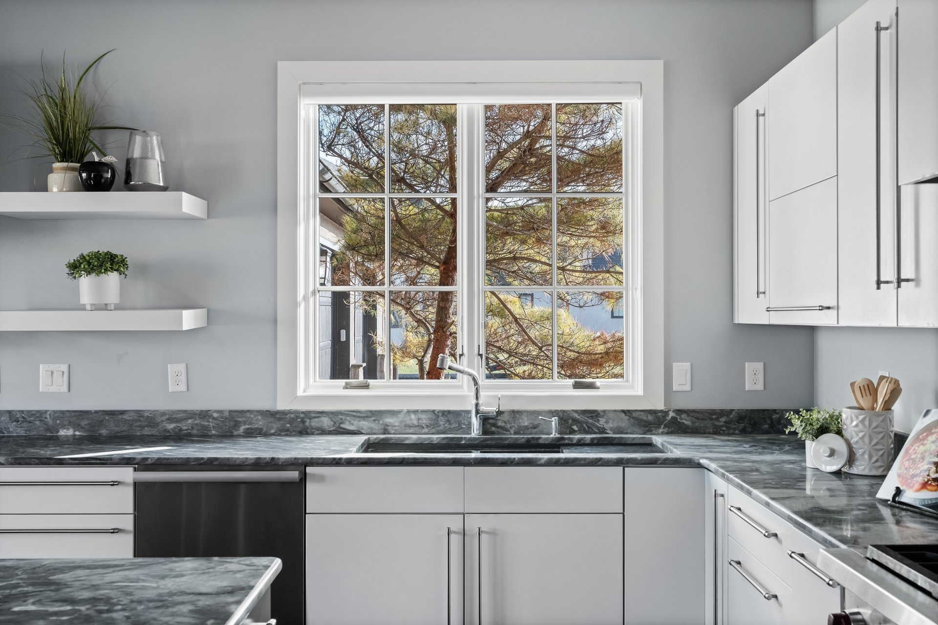 2687 Avenue Du Vlg