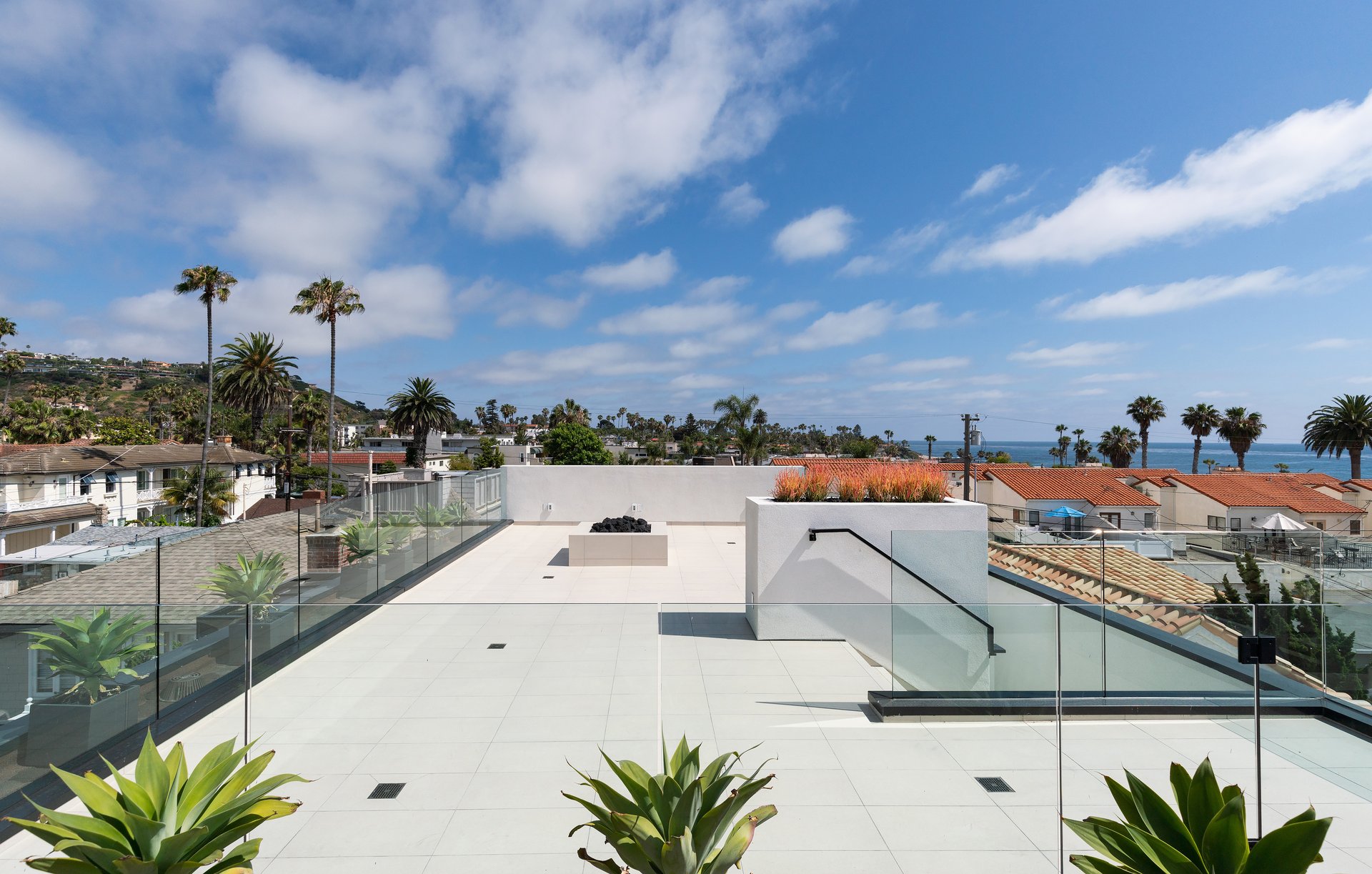 327 Nautilus St