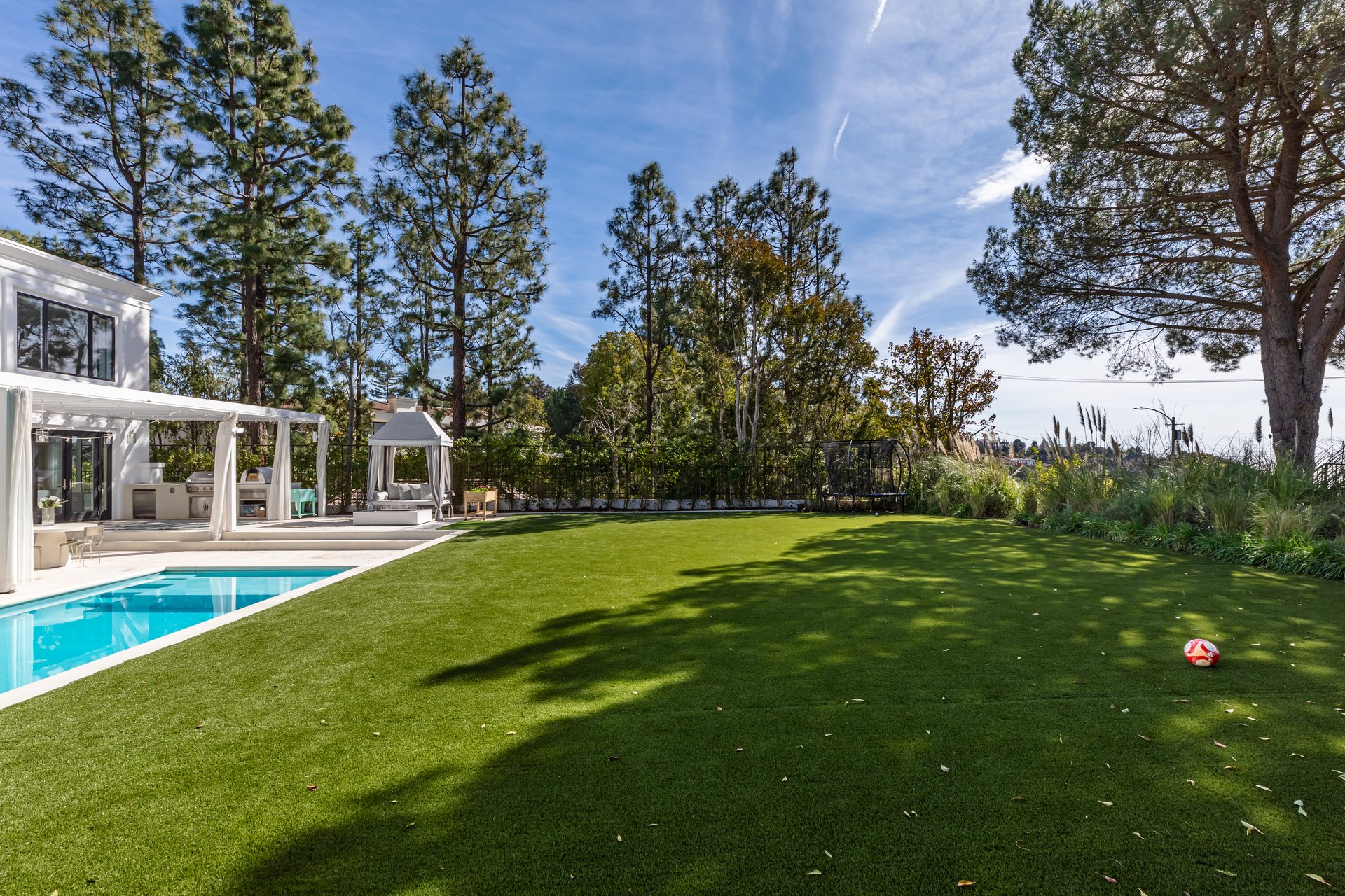12000 Crest Ct, Beverly Hills