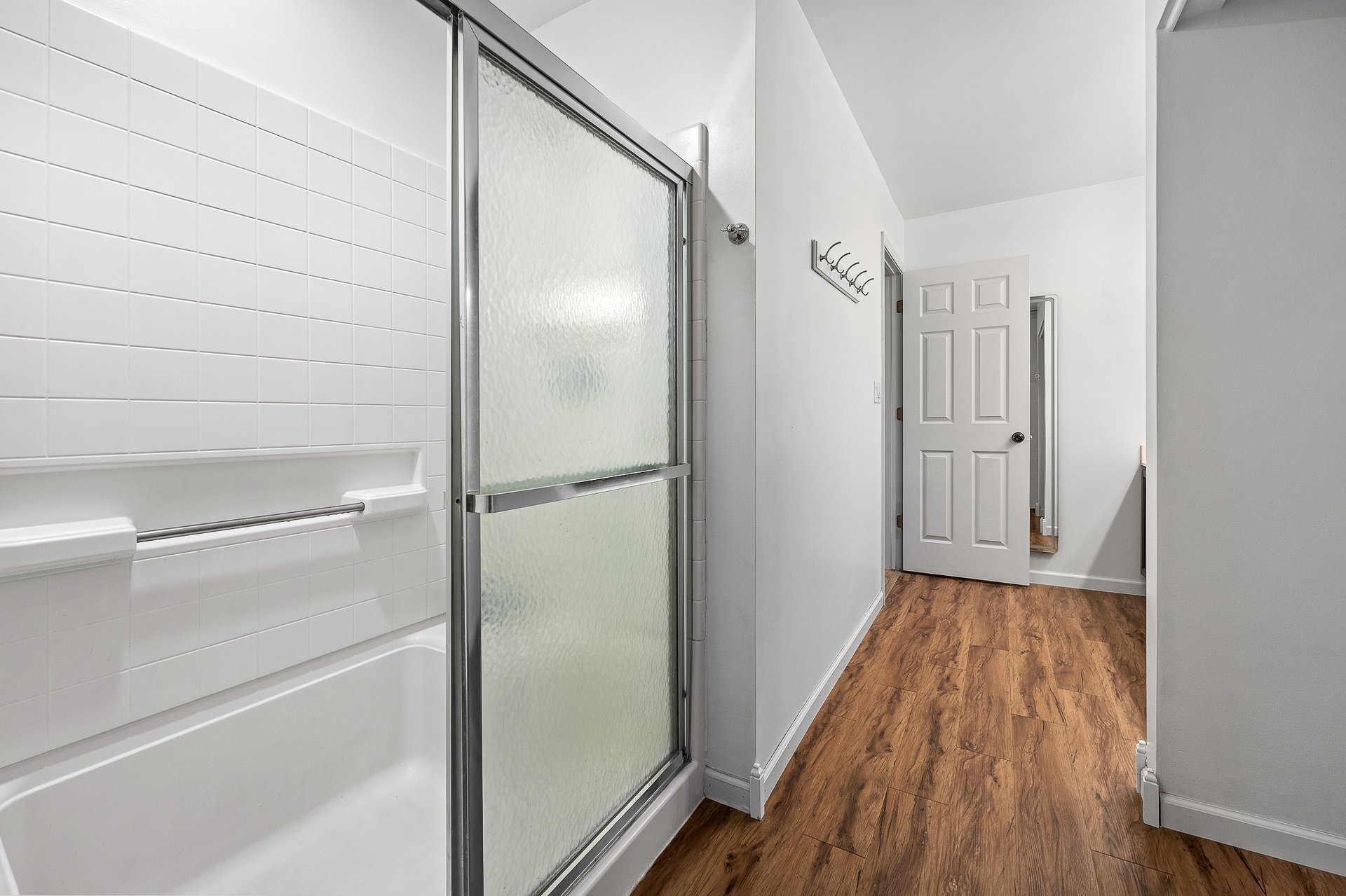 347 Gladstone Ln