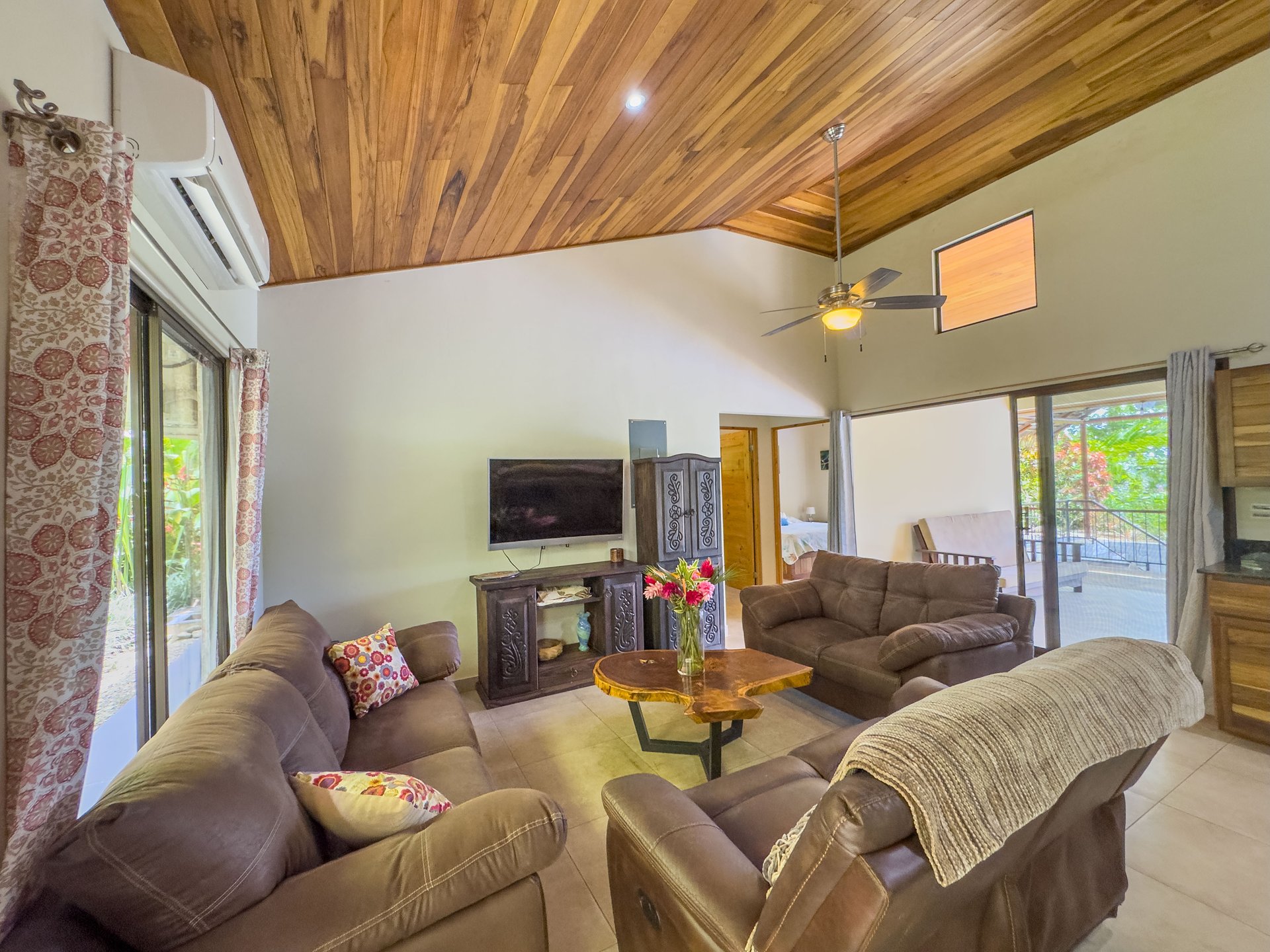 Private Rainforest Retreat Just Minutes from Dominical