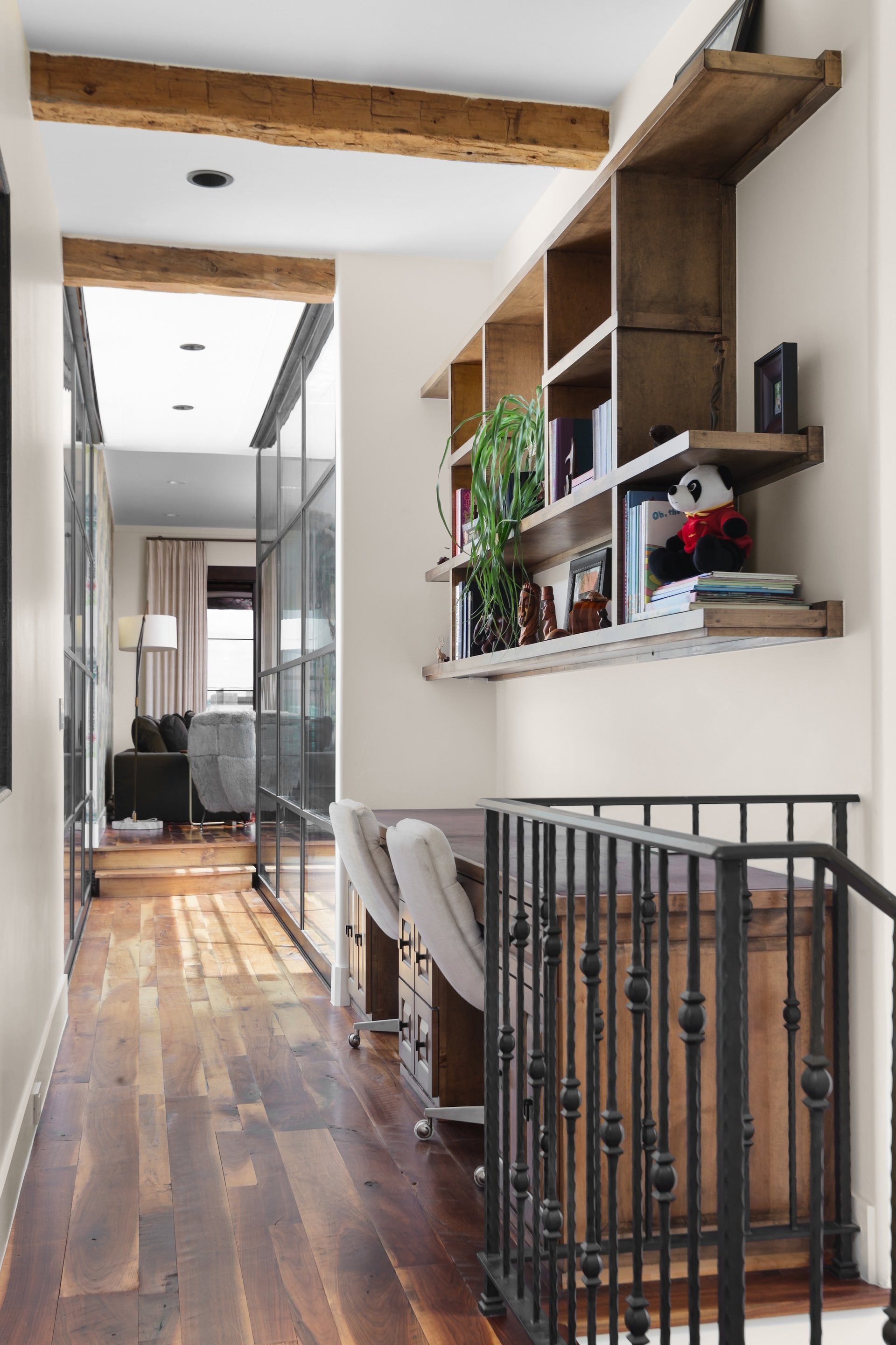 1308 Meriden Lane 