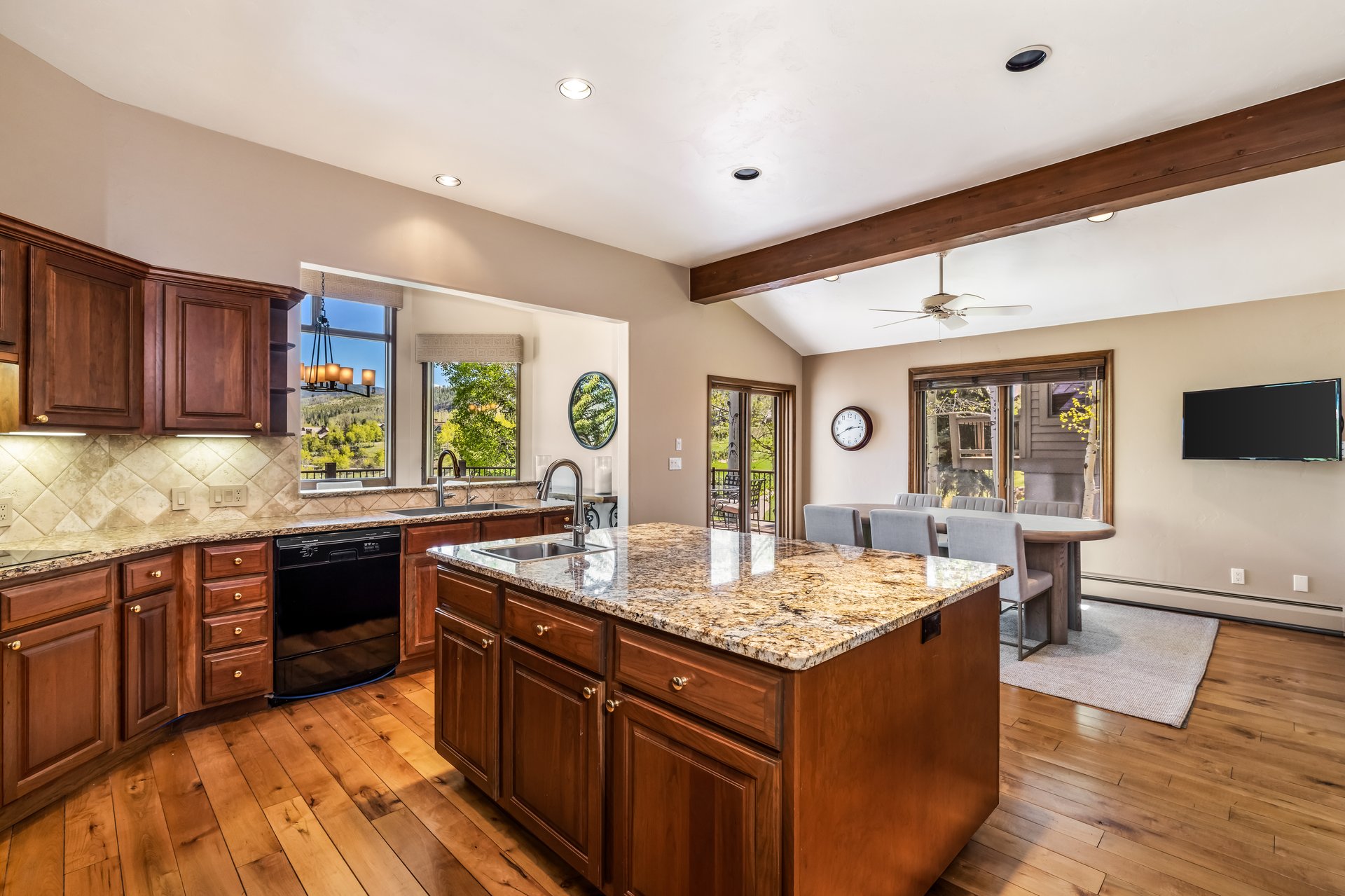 167 Saddle Ridge Loop