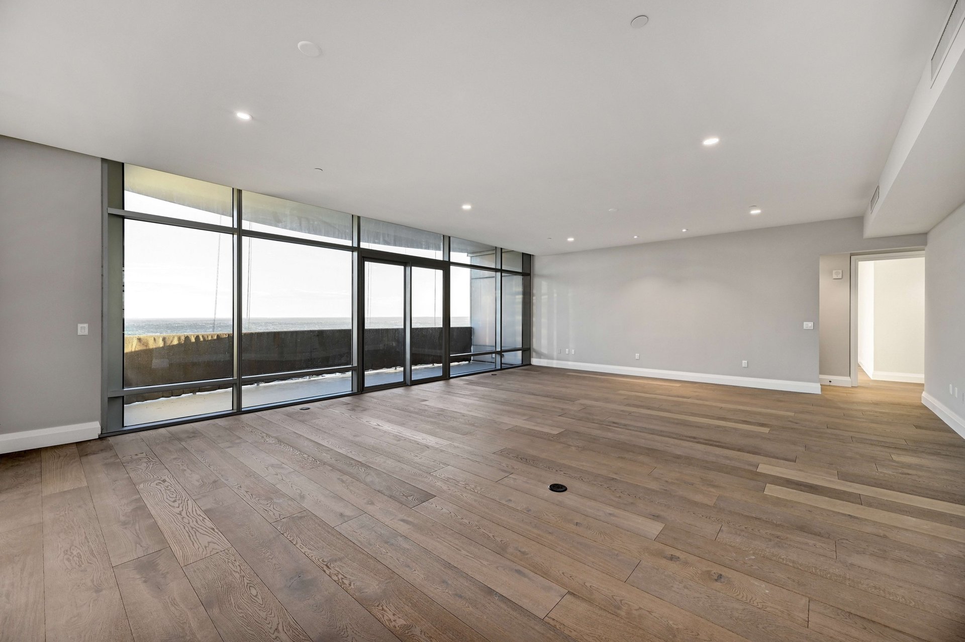 200 Congress Ave #44J