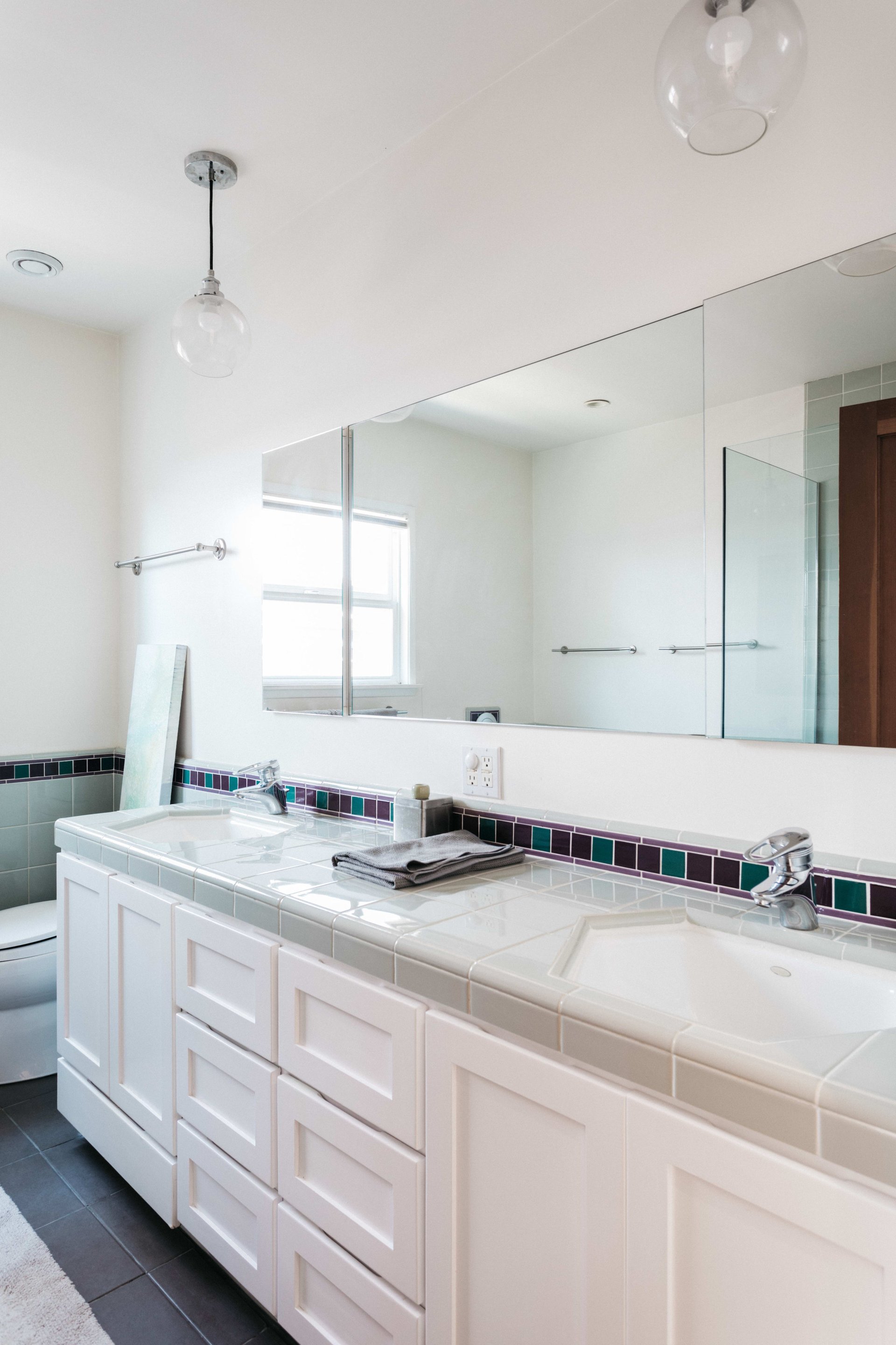 Tranquil Light-Soaked Artist’s Home in Mar Vista