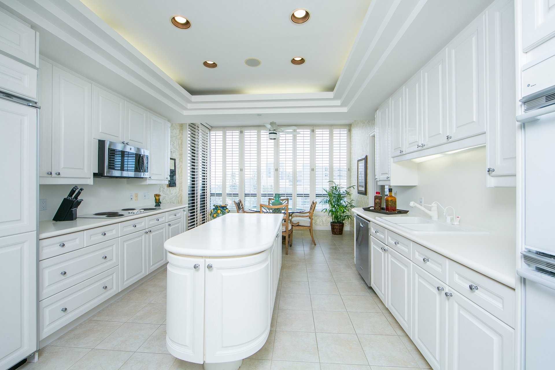 415 L Ambiance Dr, #PH-C