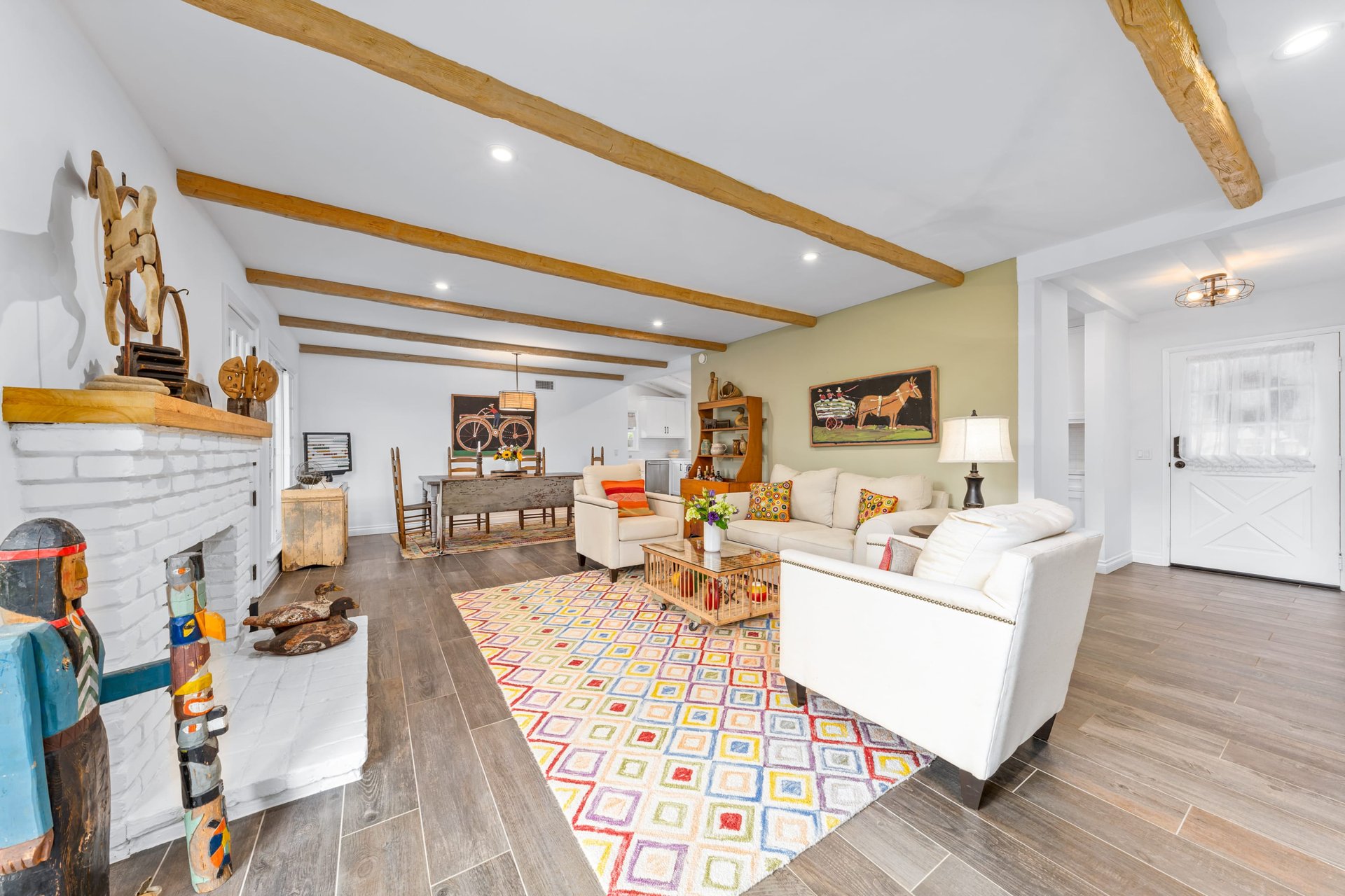 23222 Ostronic Dr, Woodland Hills