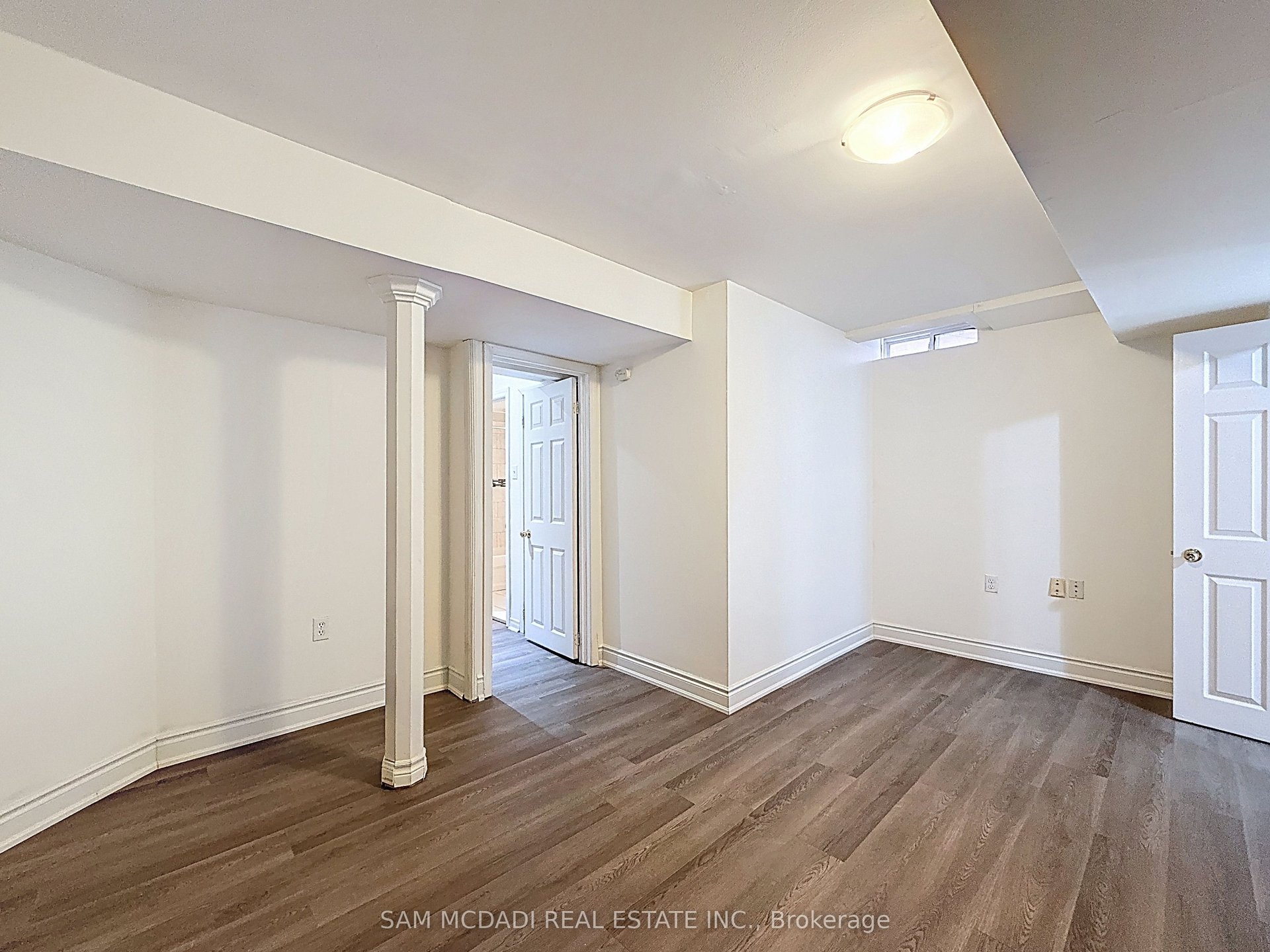 1354 Weir Chase 