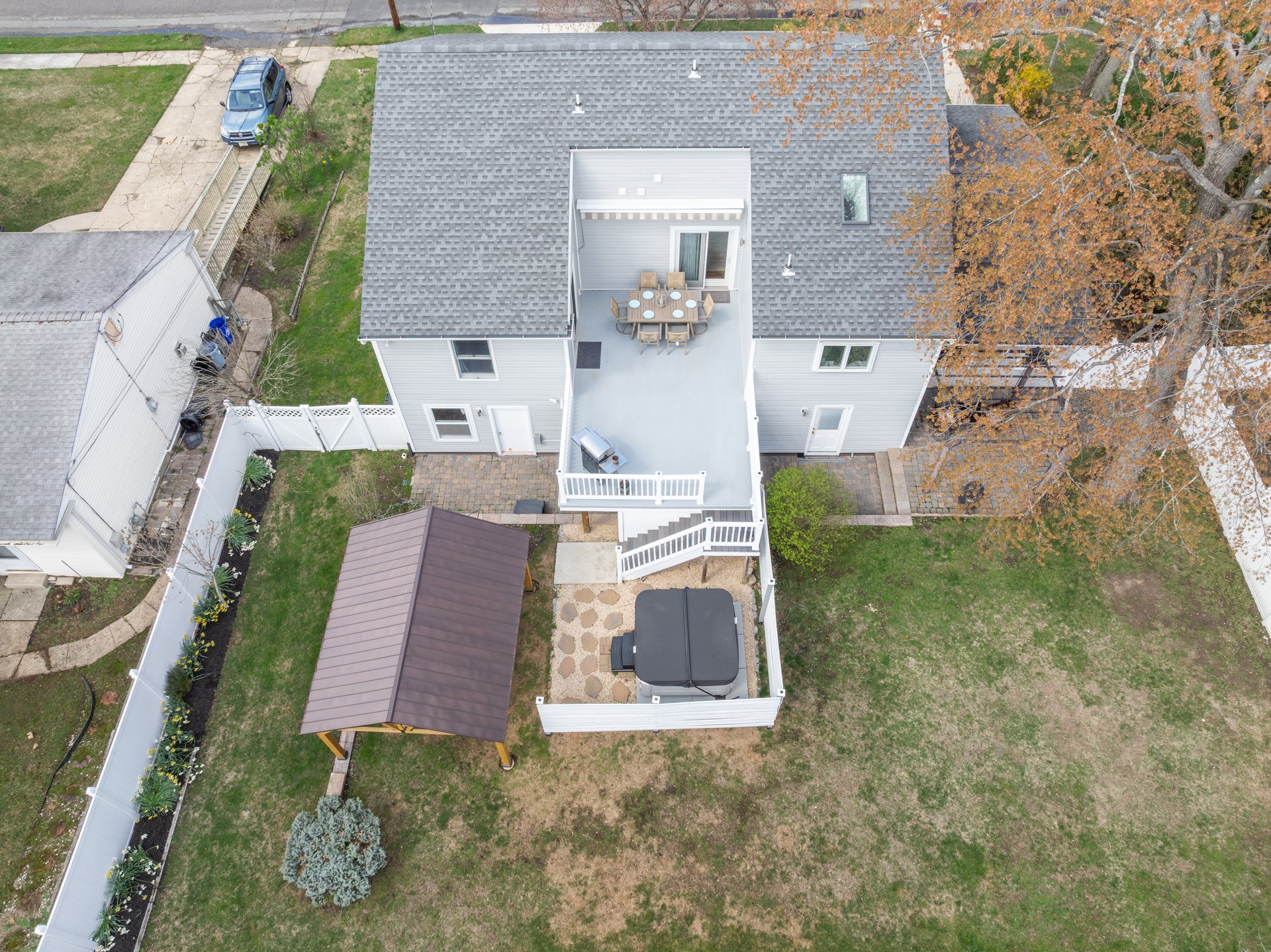 612 Stratford Ave