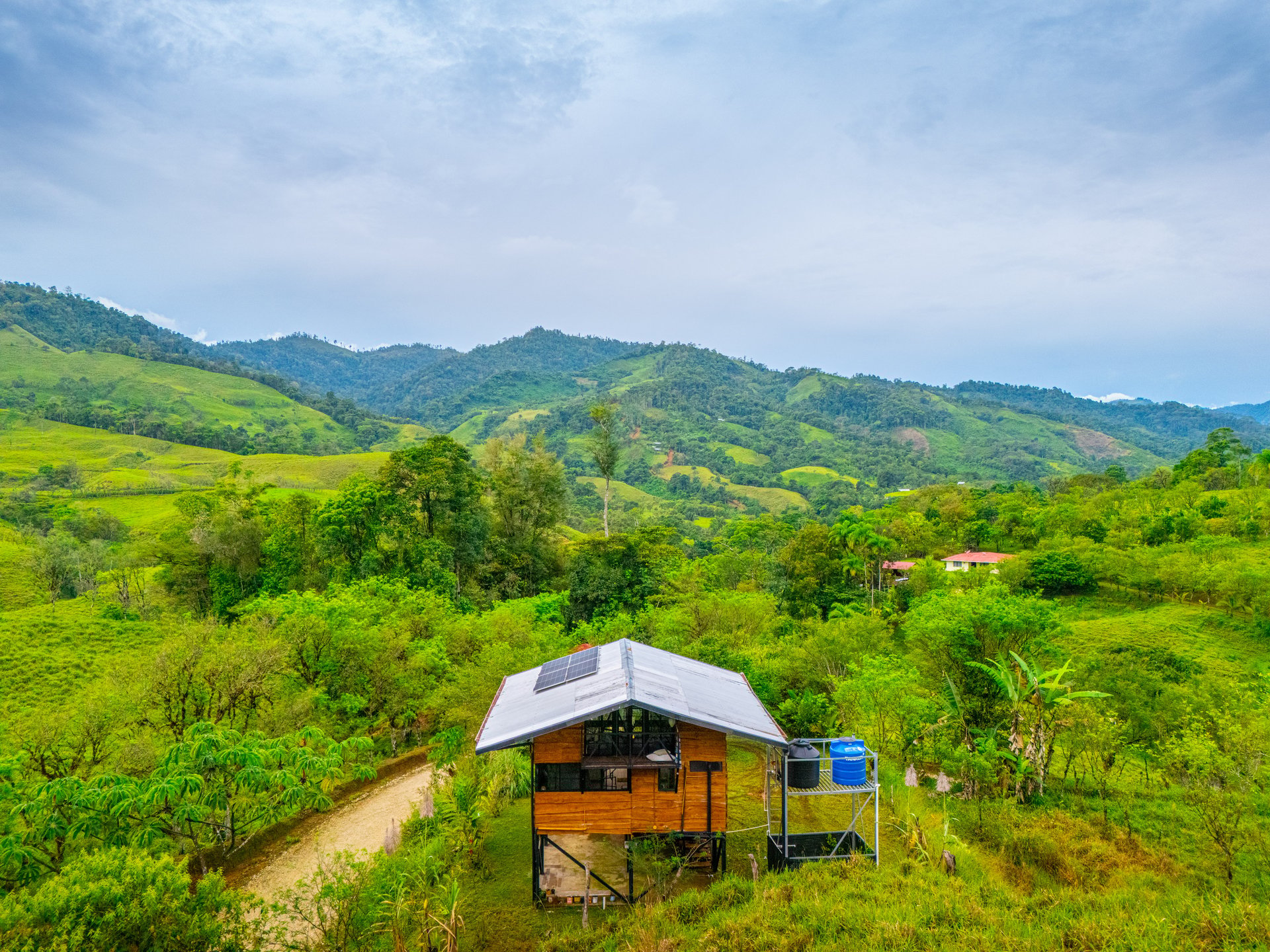 Off Grid Cabin - San Vito with Amazing Mountain Views