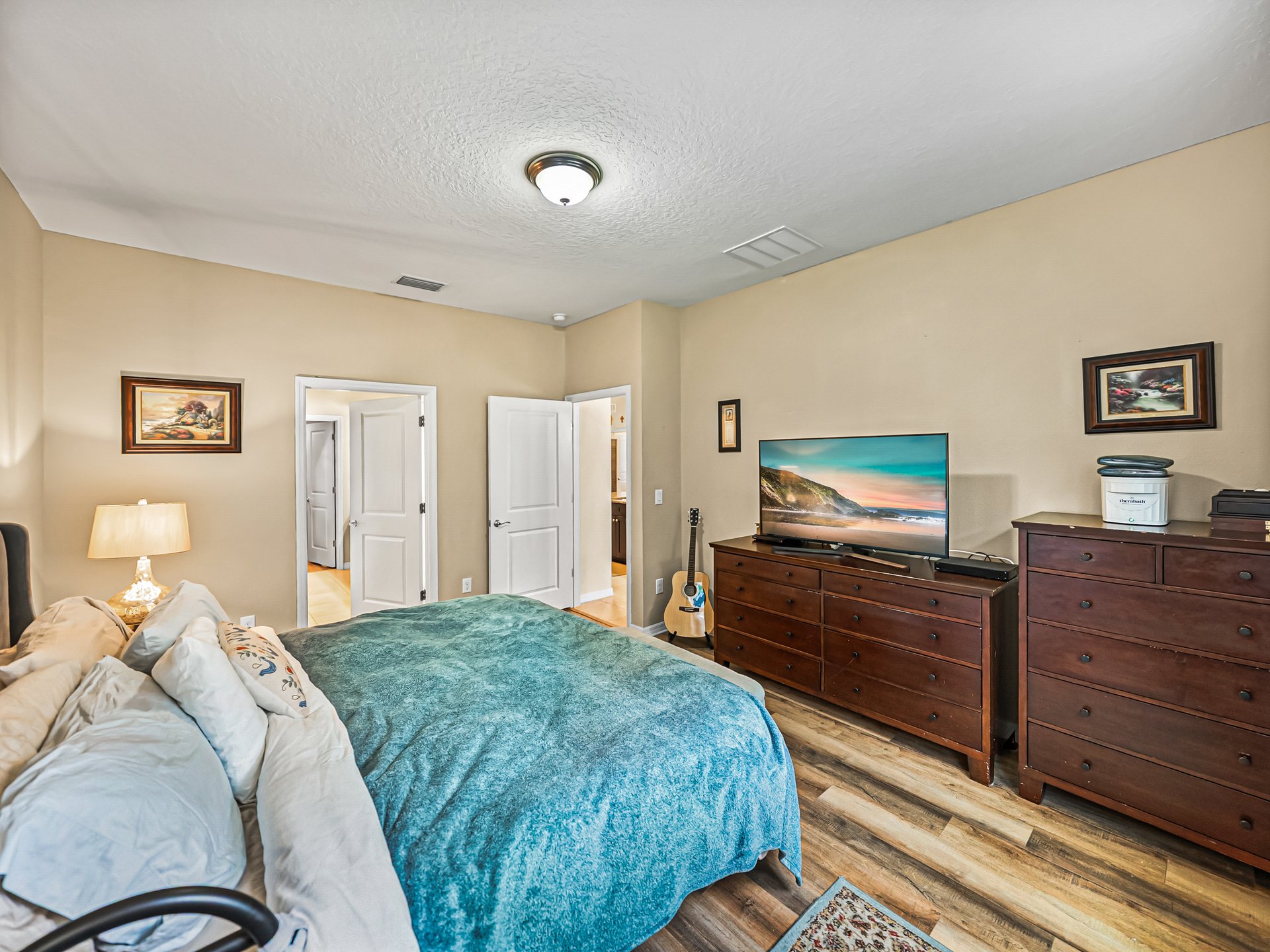 12615 EASTPOINTE DR