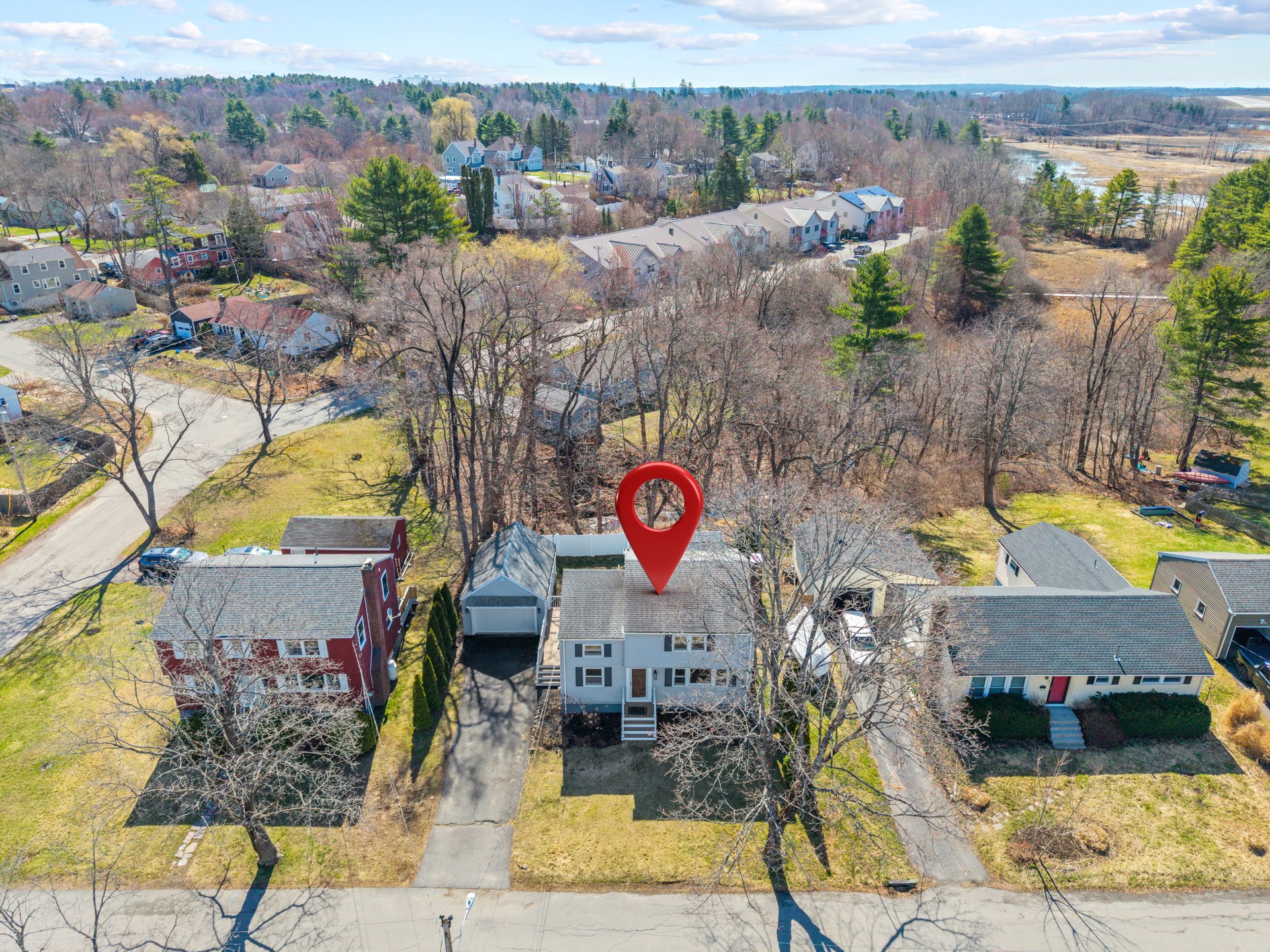 10 Meadowbrook Lane