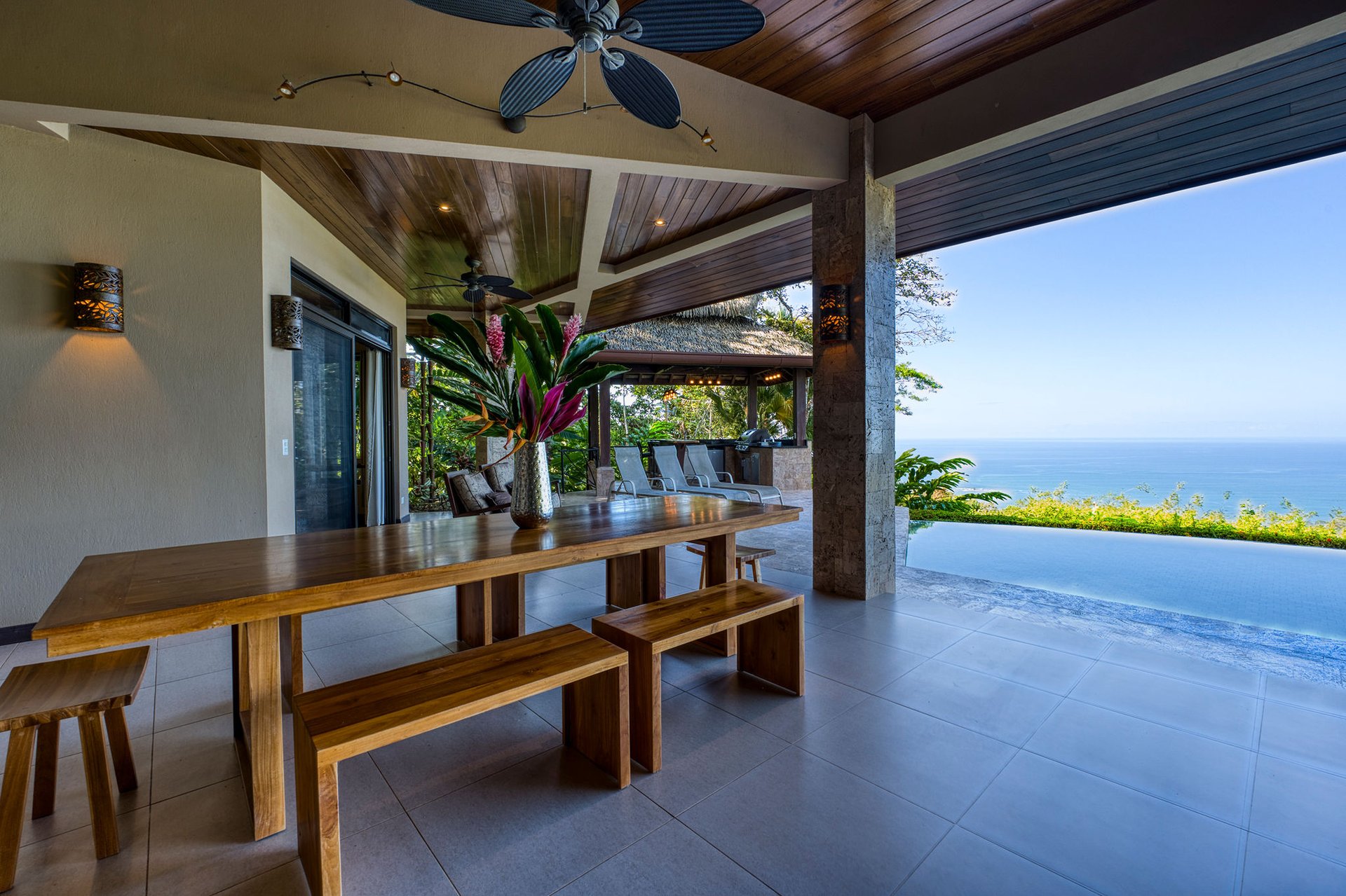 Casa Bambú – LUXURY 5 BEDROOM ESTATE WITH EXCEPTIONAL OCEAN VIEWS