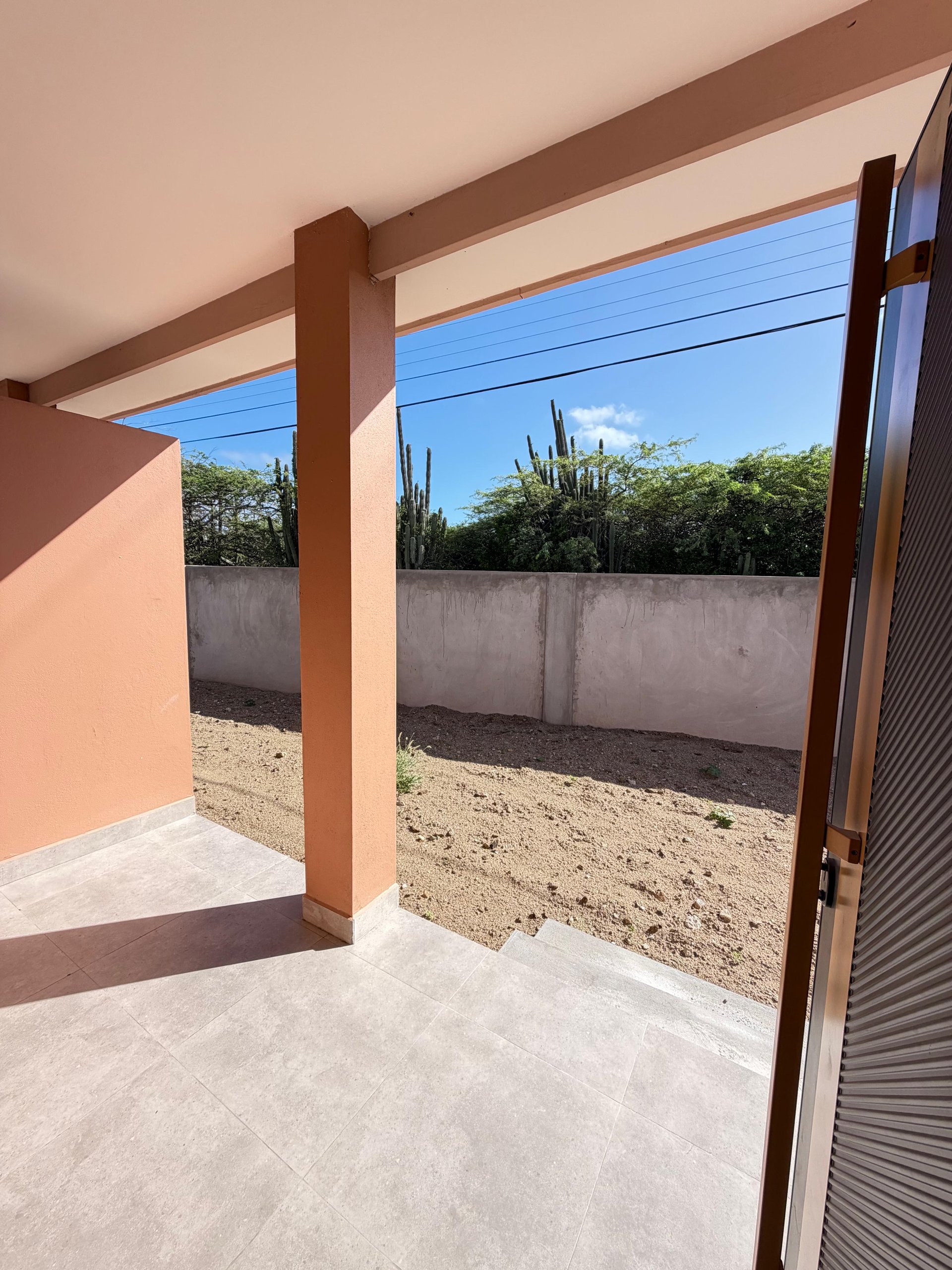 1 One-Bedroom Apartment
