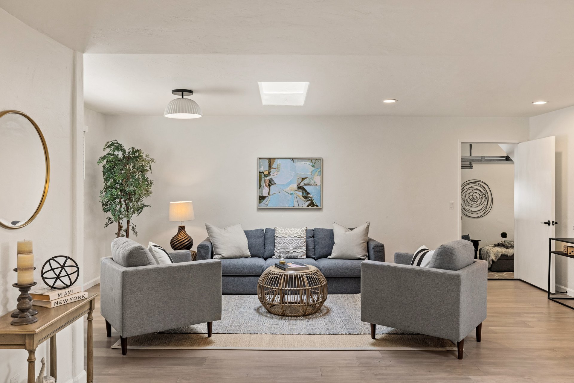 Monterey Sunbelt Living - 303 Del Robles Ave