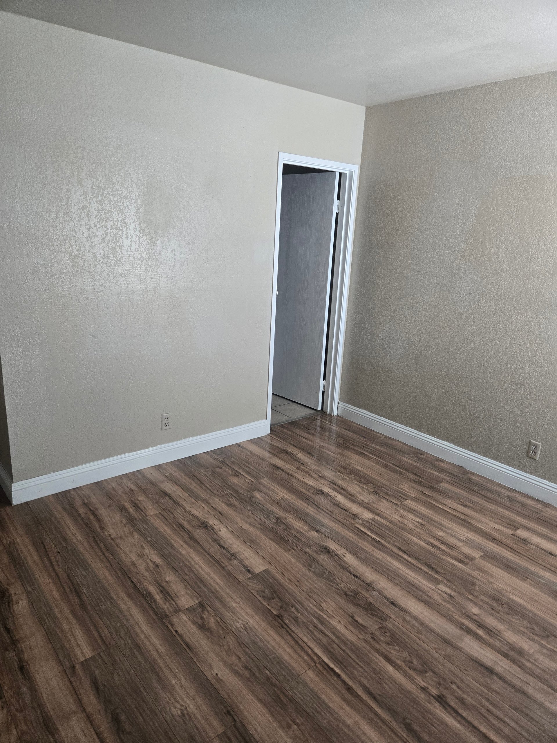 33 Gold Bar Court #D, Las Vegas, NV 89110