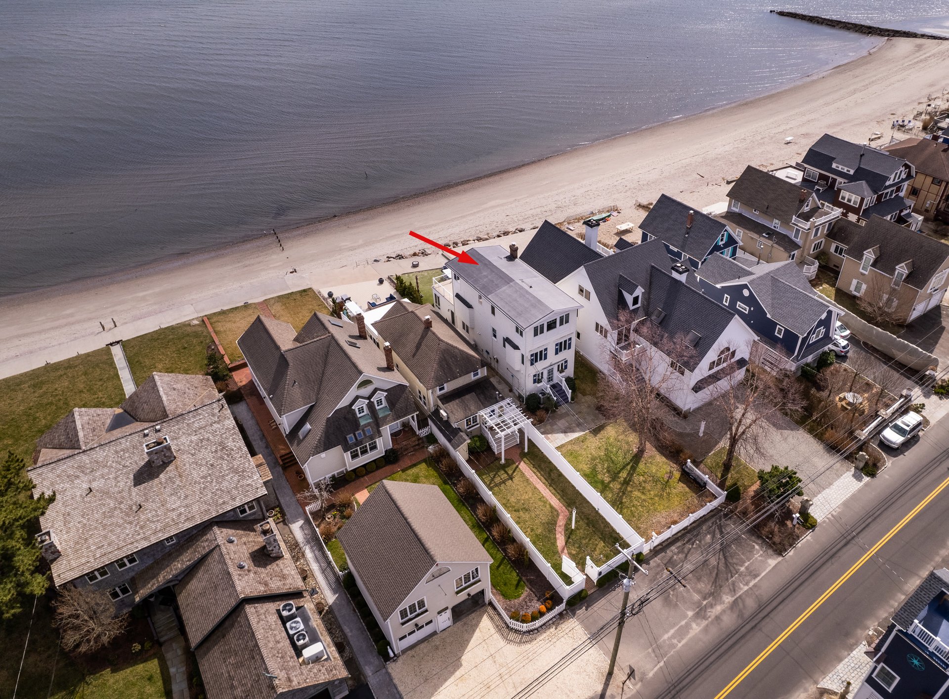 1141 Fairfield Beach Road, Fairfield