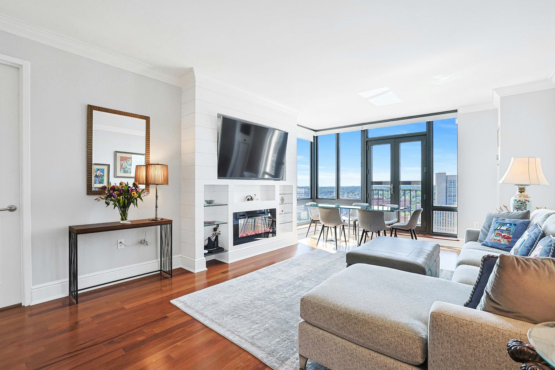 10 City Place, #21B, White Plains, NY 10601