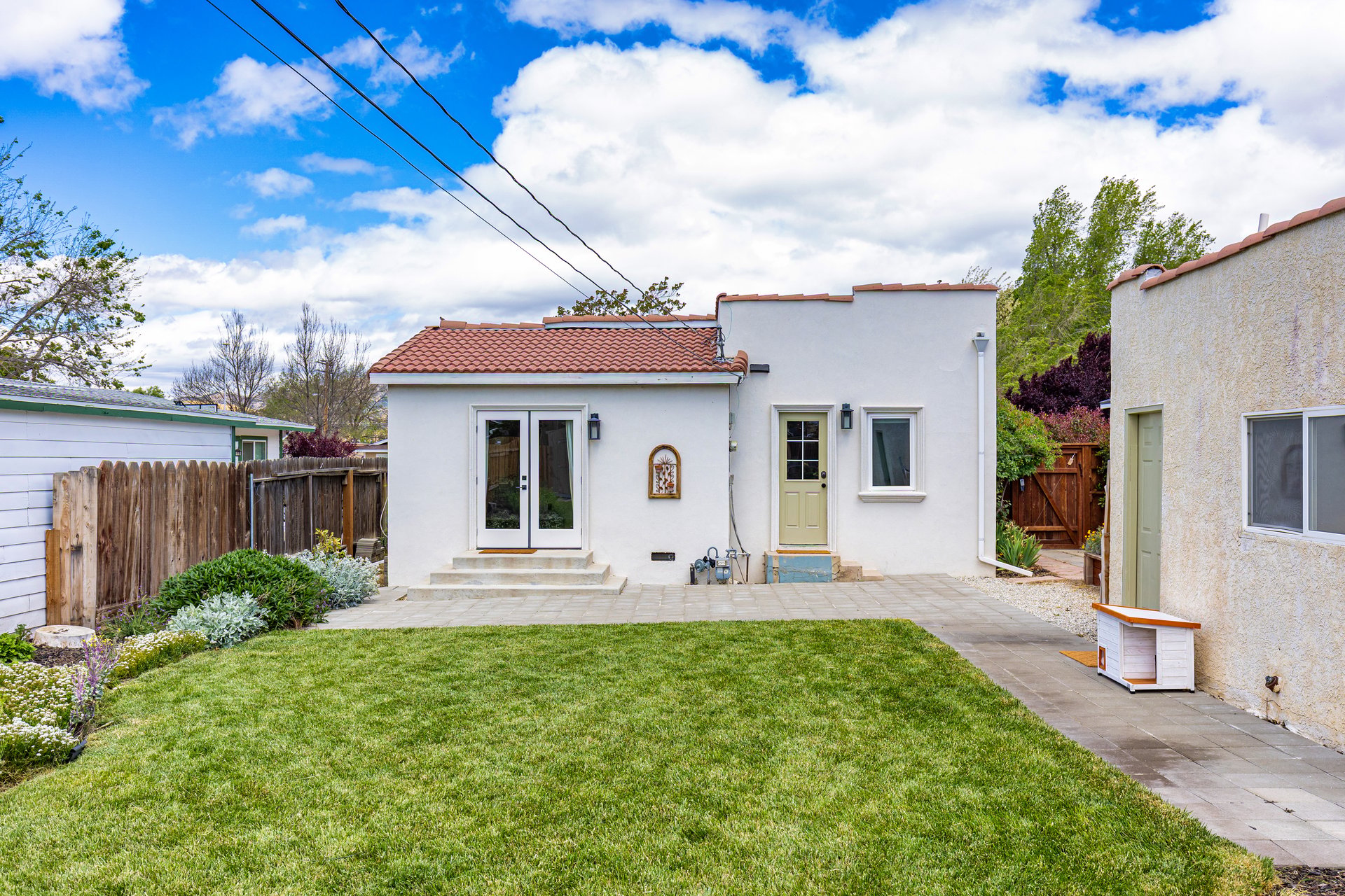 304 W D Street