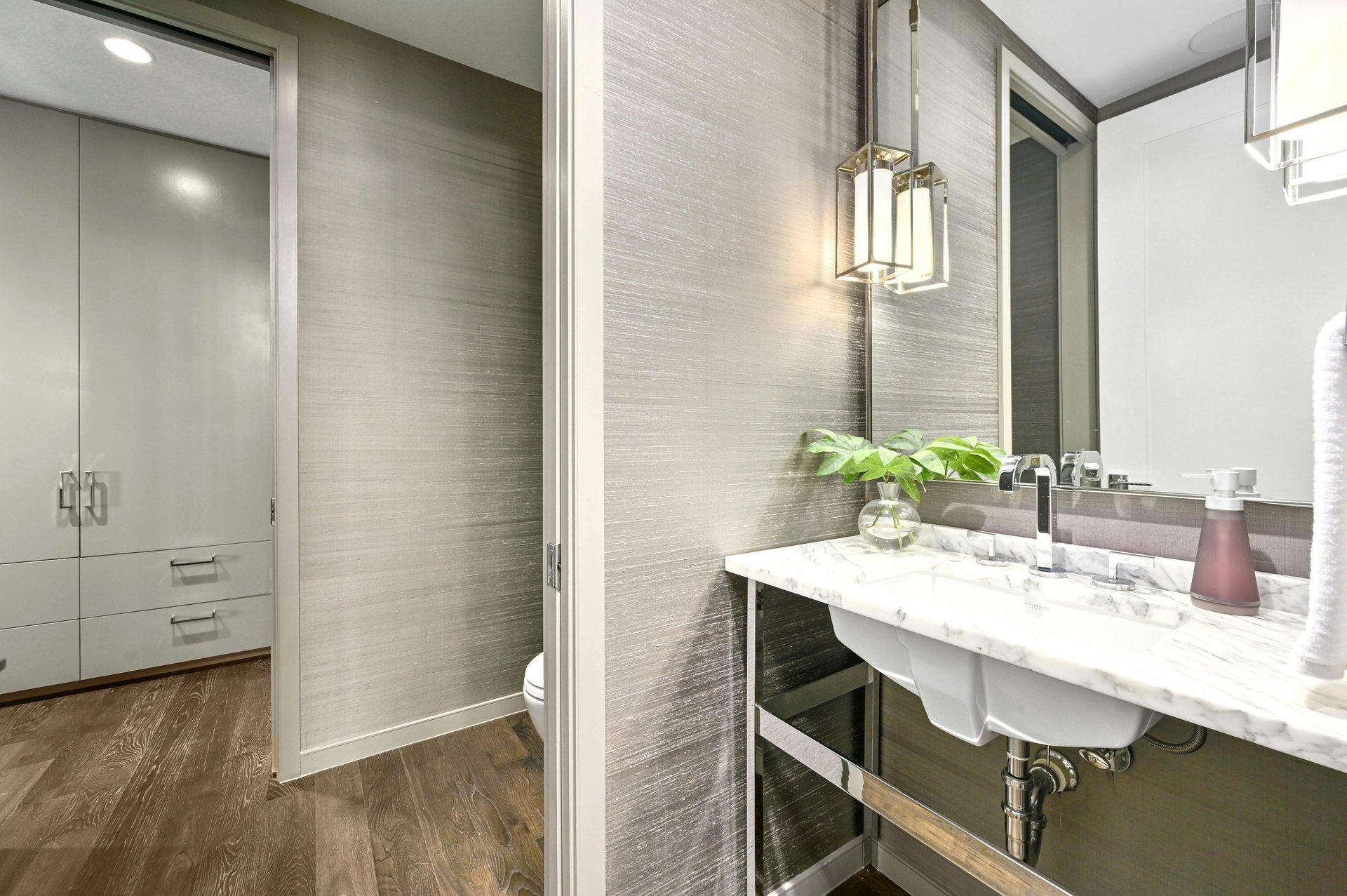 200 Congress Ave #35AC