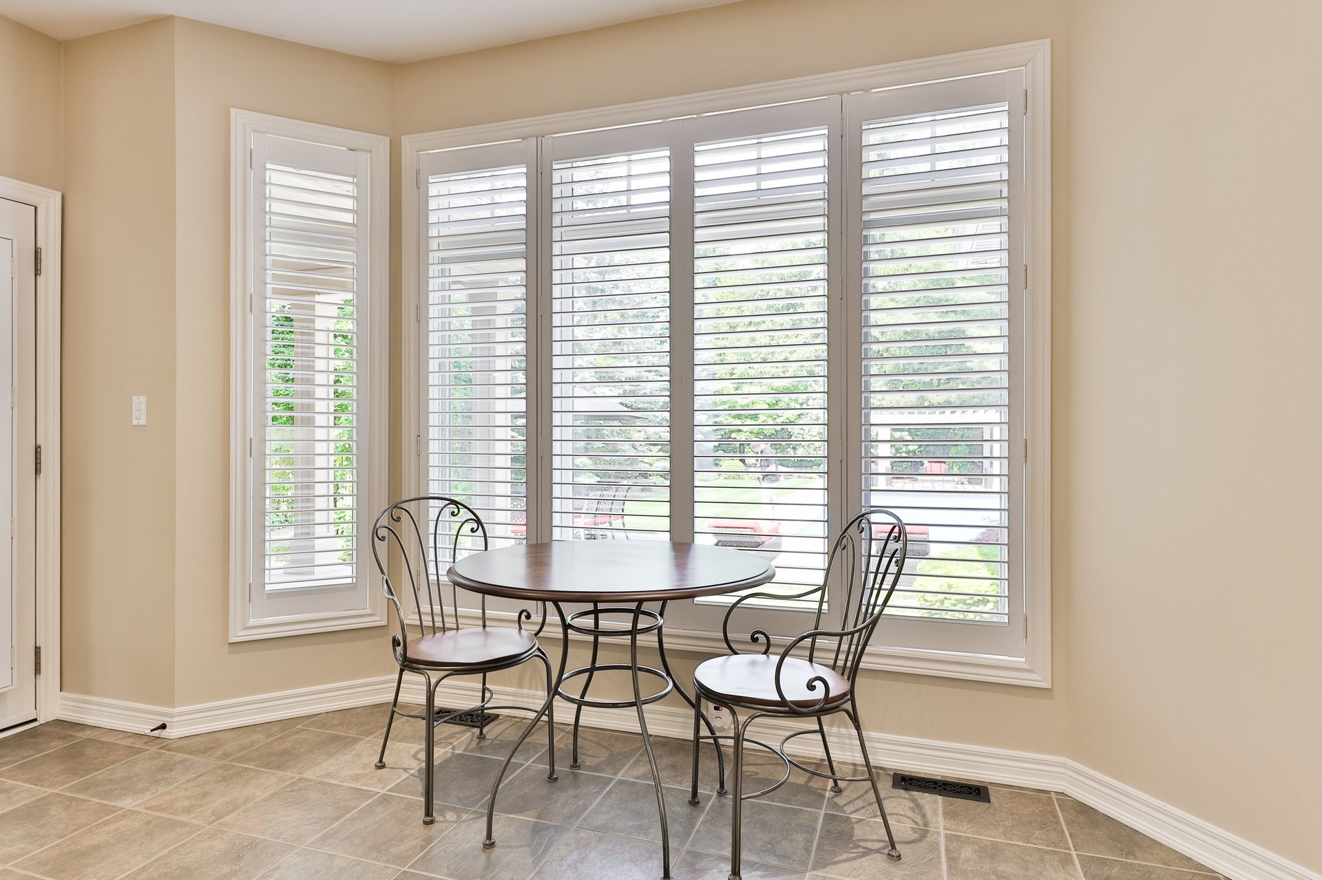 3105 Lakeshore Road, Burlington