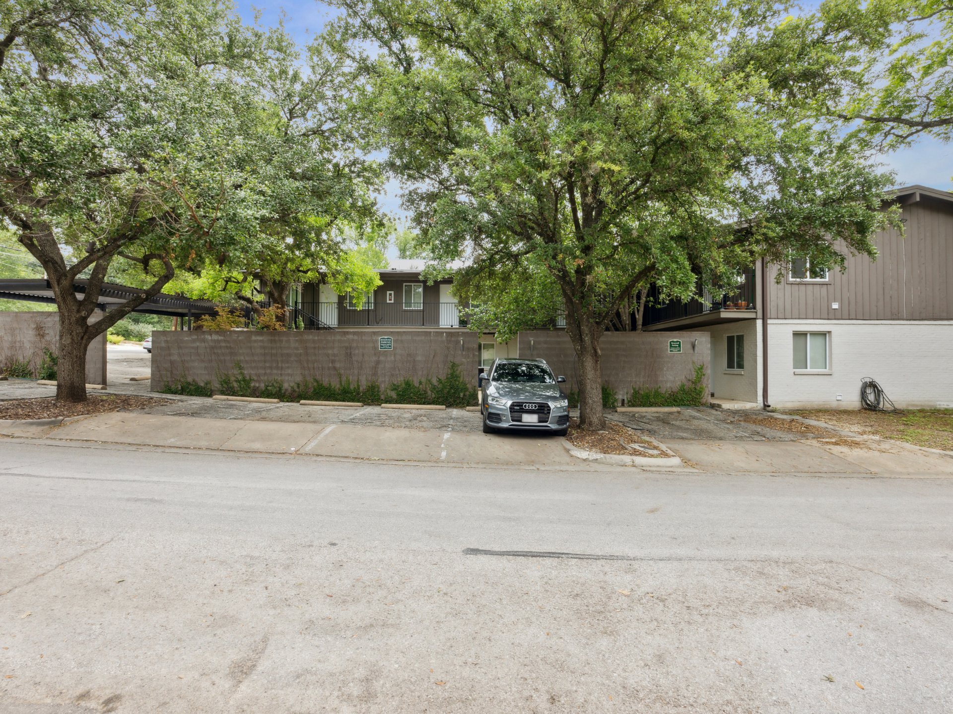 1503 W. 9th Street #204