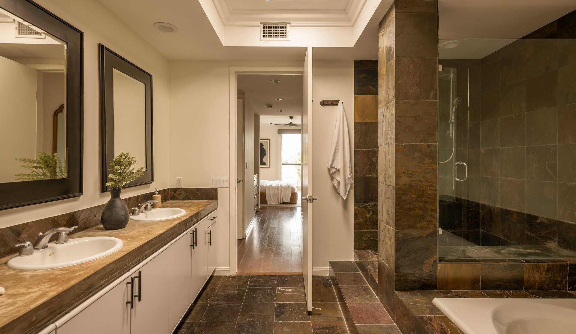 235 S Tower Dr Unit: 301, Beverly Hills 