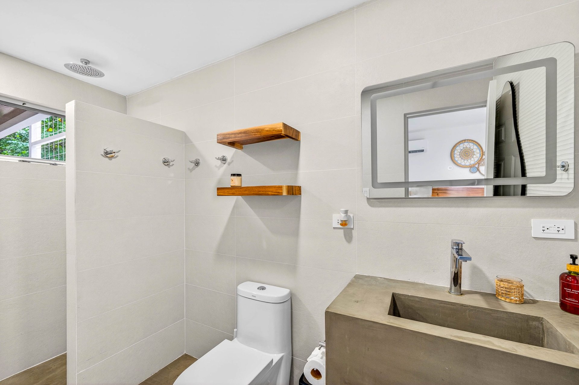 Hakuna Matata Villa Boutique | 3-Bedroom Tropical Home Near Playa Potrero