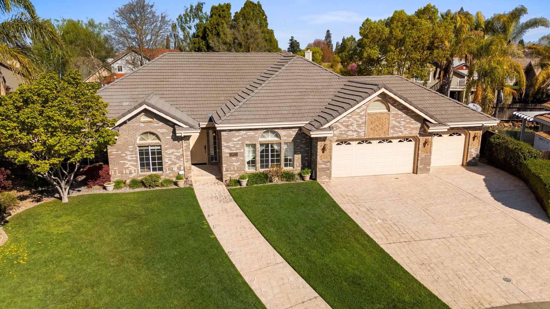 917 Corral Place