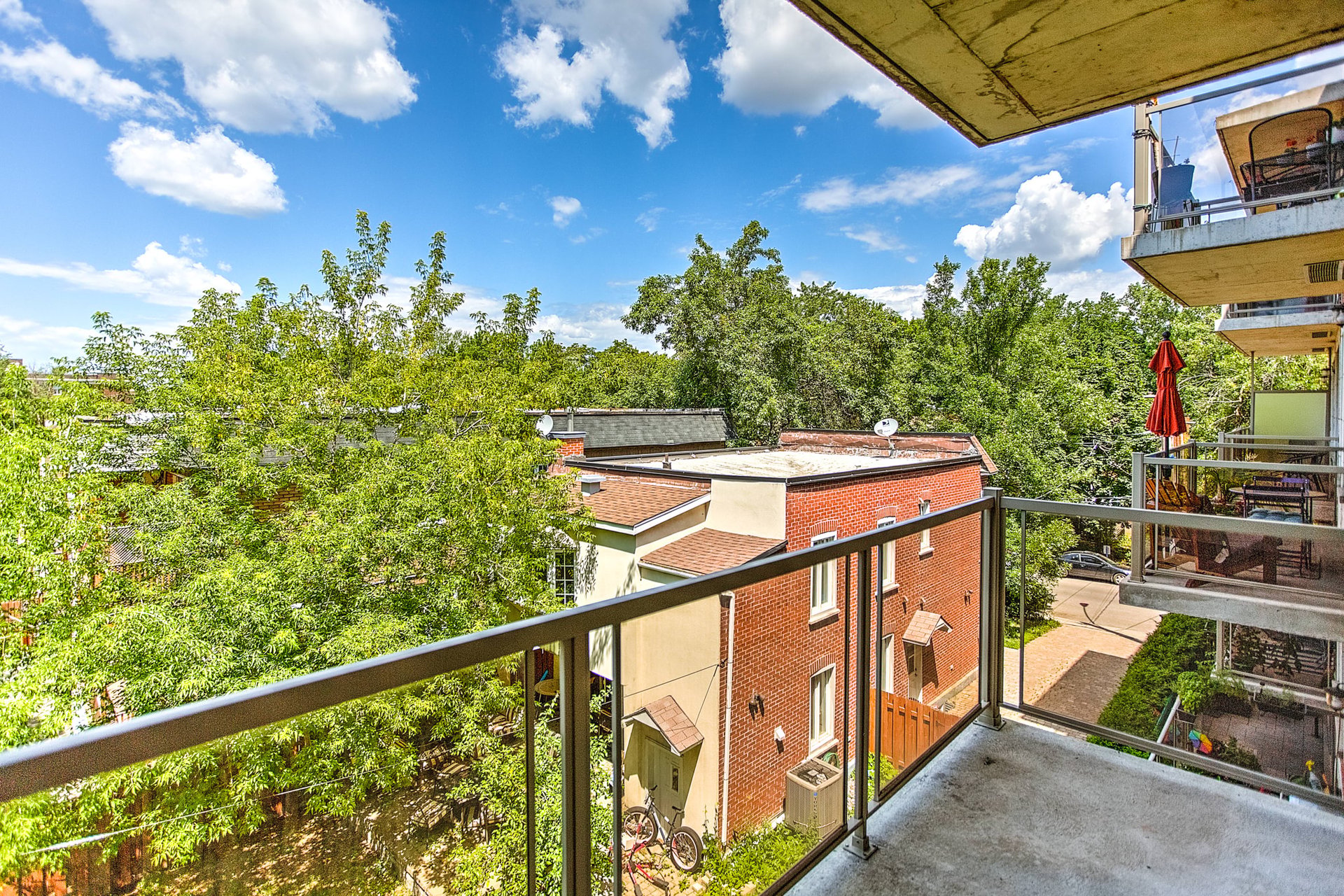 5865 Av. de Monkland, Apt. 302