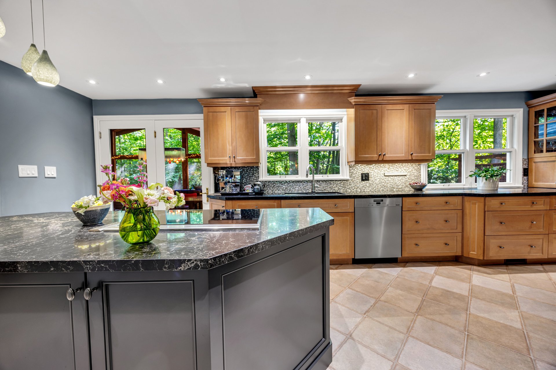 1346 Whiteoaks Avenue, Mississauga