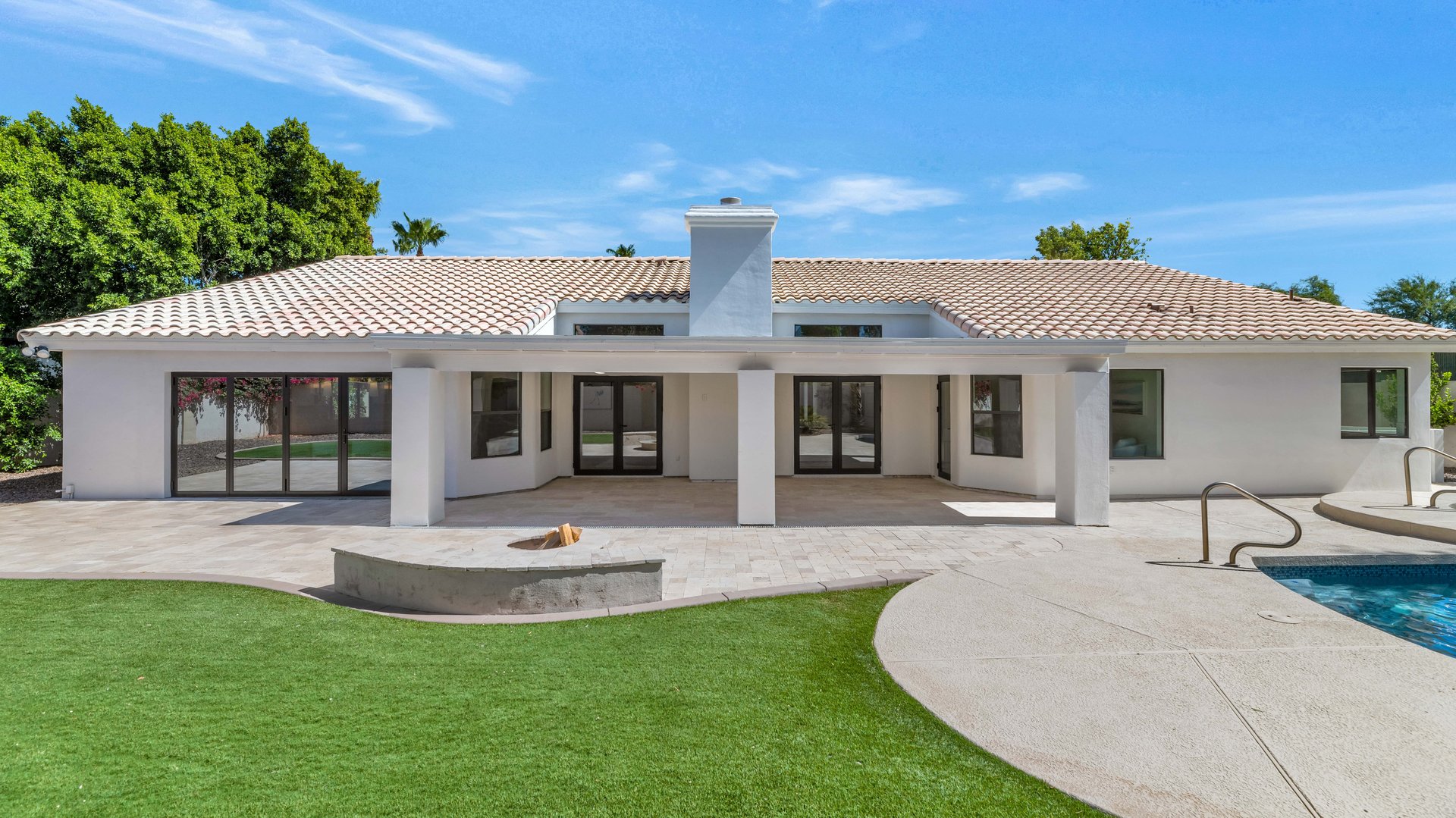 8695 E CHARTER OAK DR