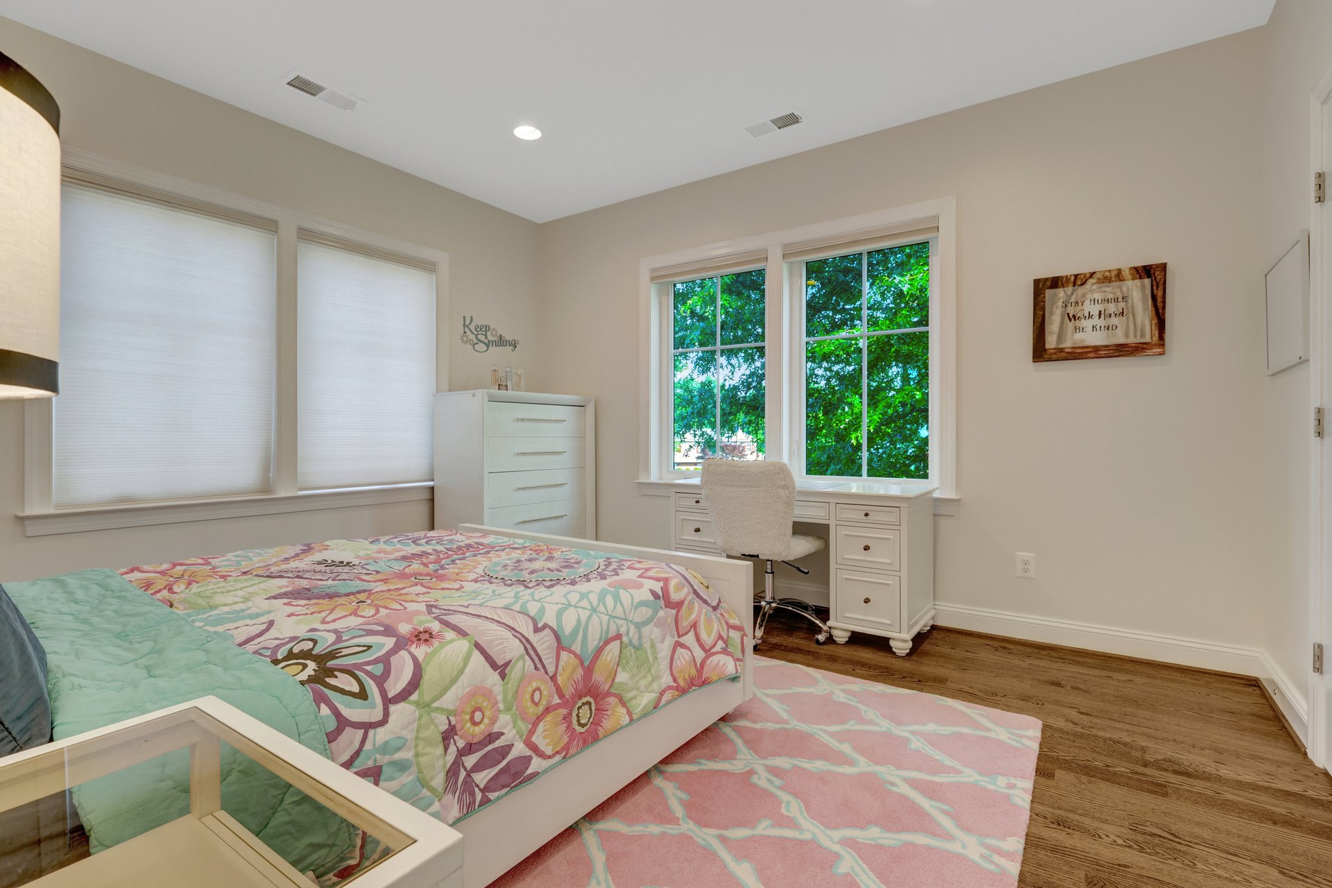 300 Jade Ct NW