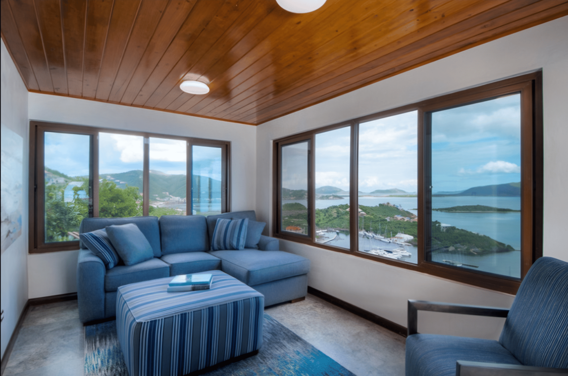 1026 Villa Alicia