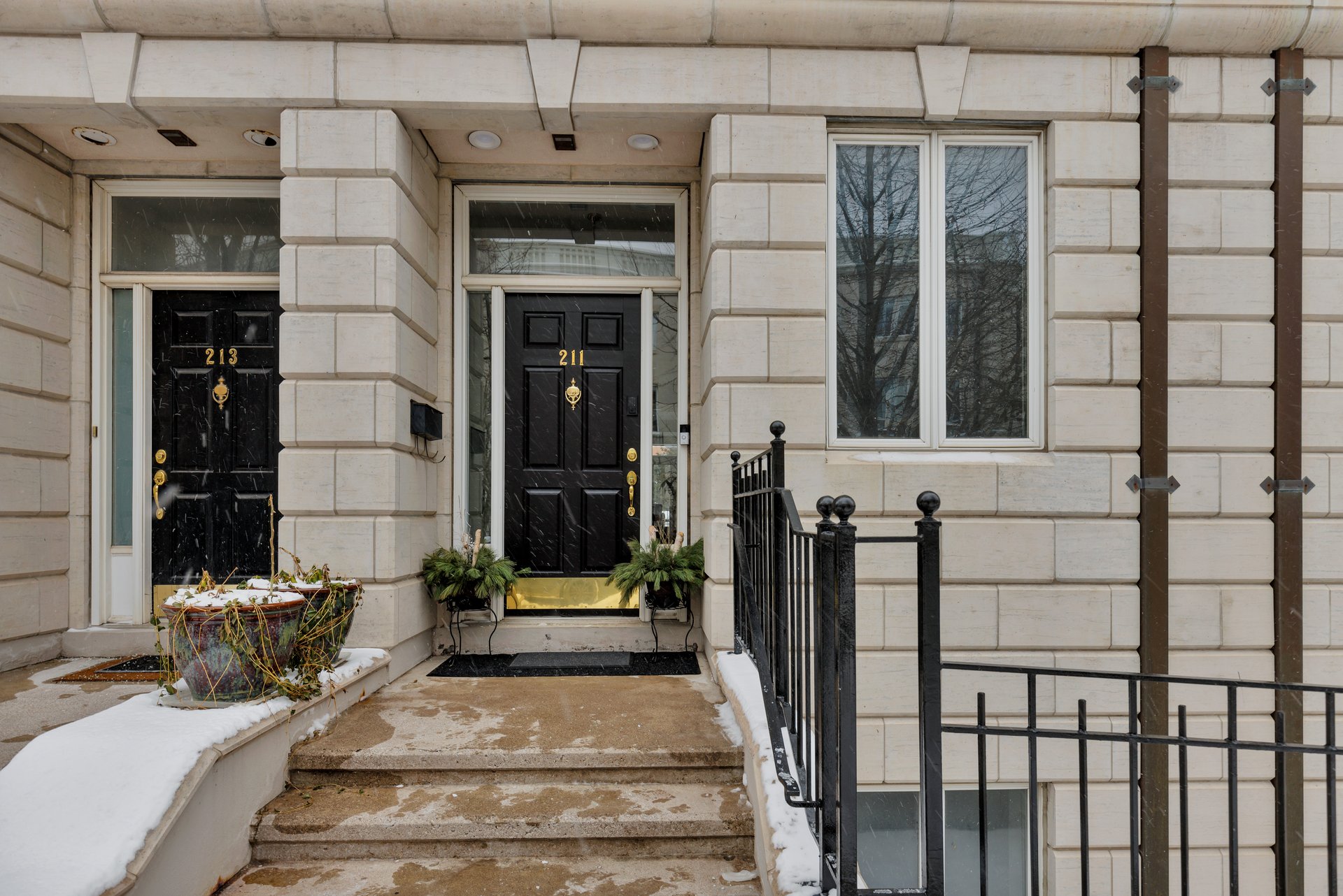 Casa Loma Townhouse