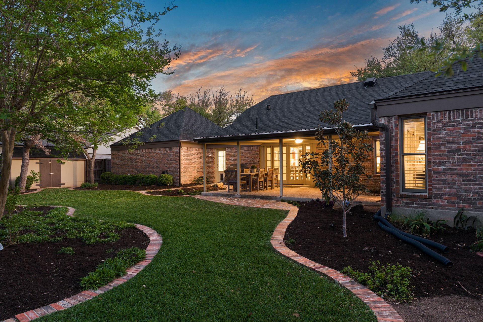 4216 Tallowood DR
