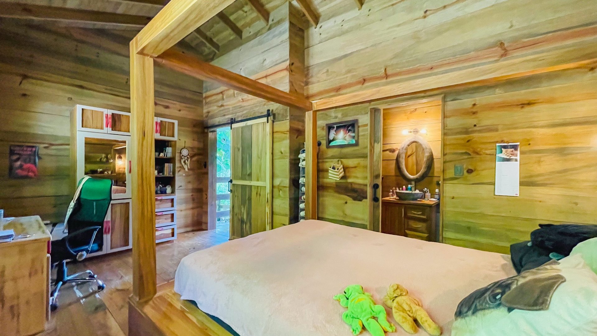 Mountain Chalet on 6.3 Acres with Stables & Panoramic Views