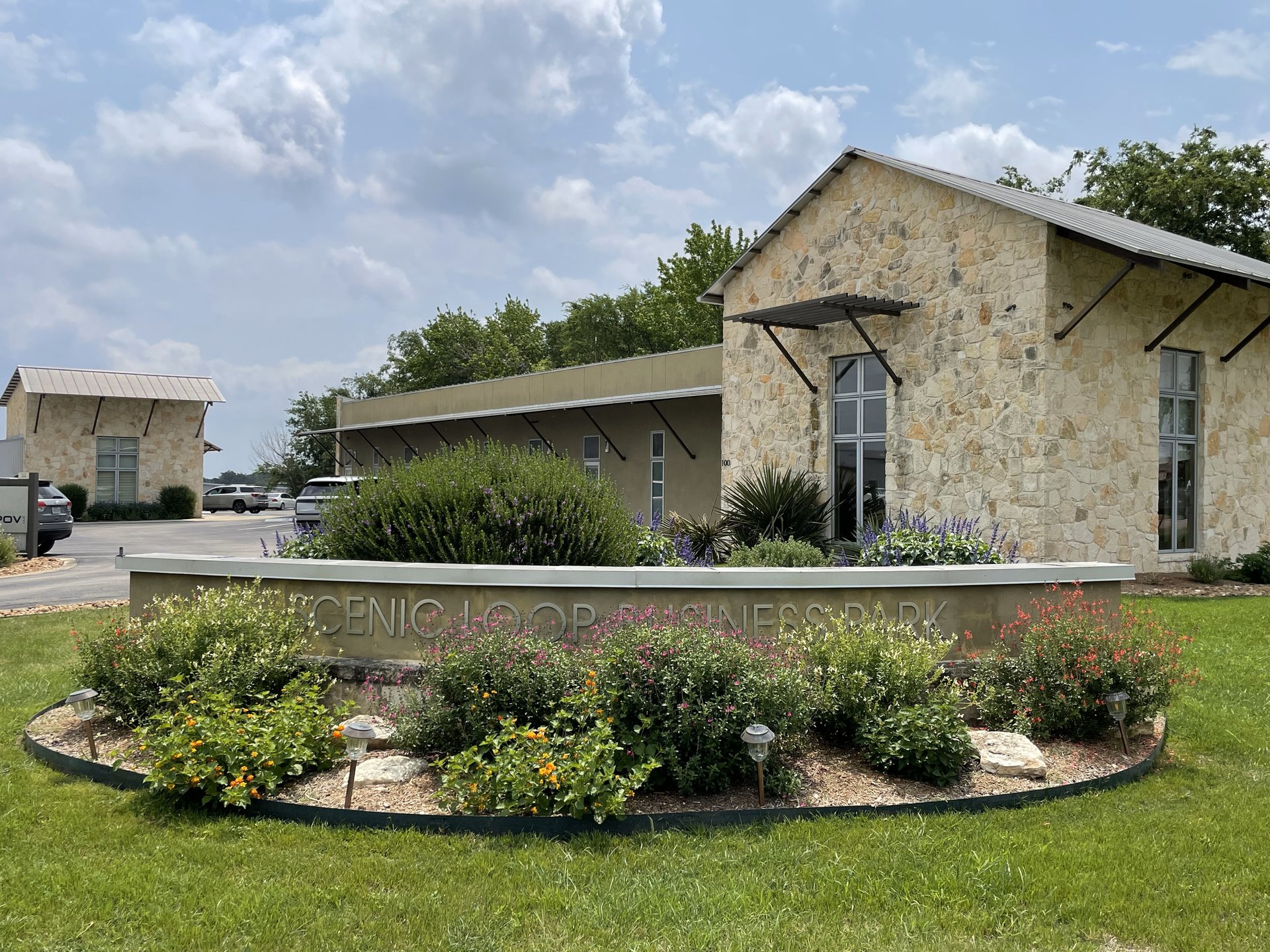 Scenic Loop Business Park | JUST LEASED