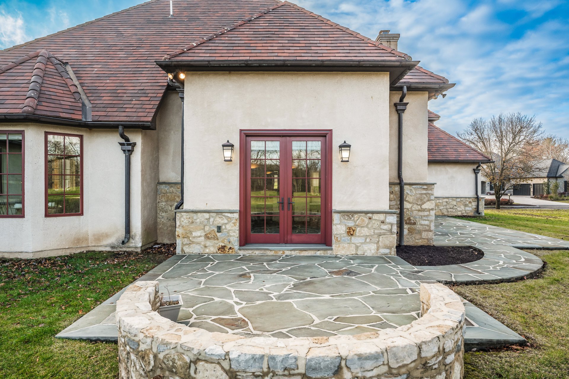 2687 Avenue Du Vlg