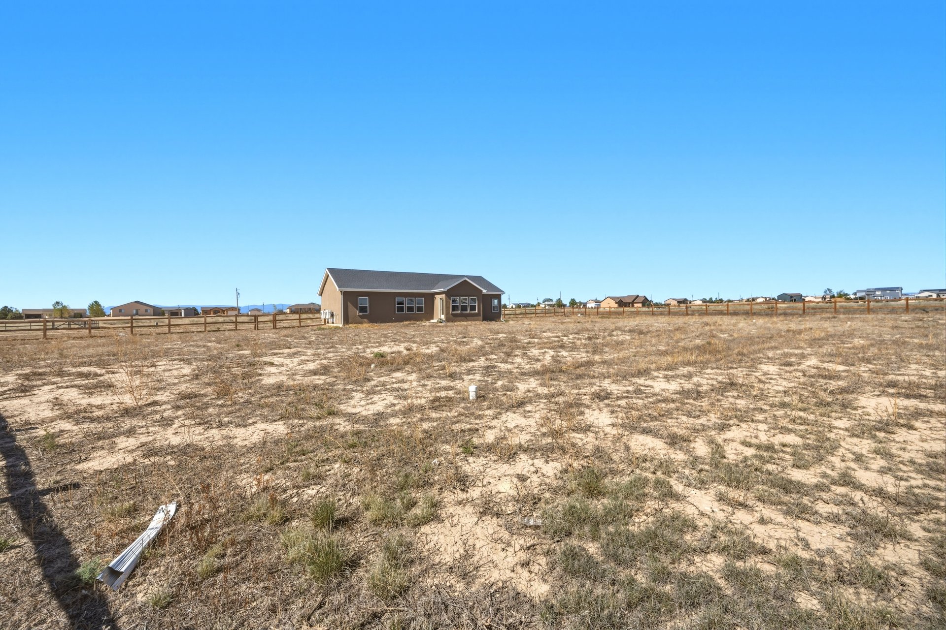 667 E Vermillion Dr