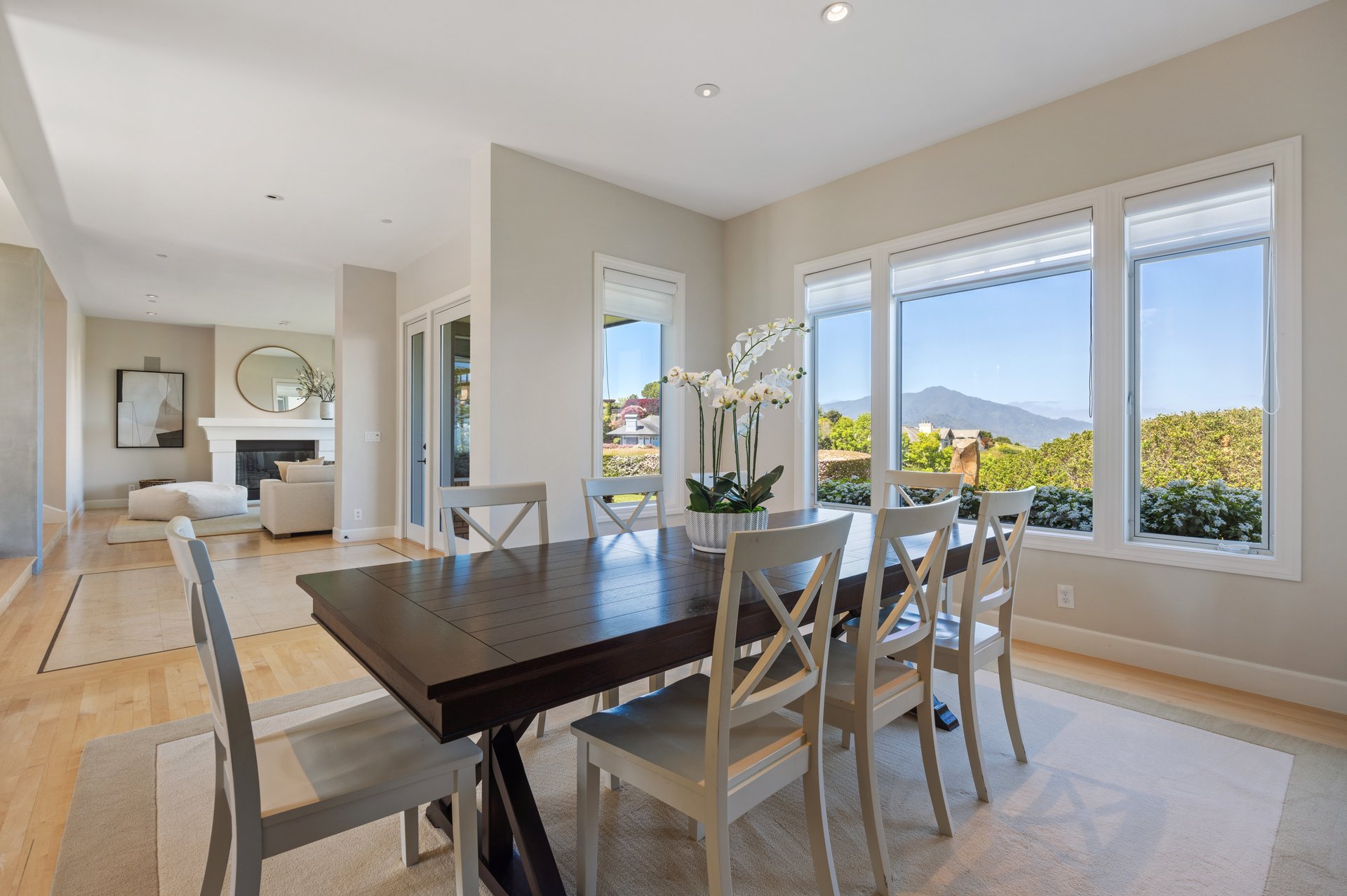 Sweeping Views Across the Bay