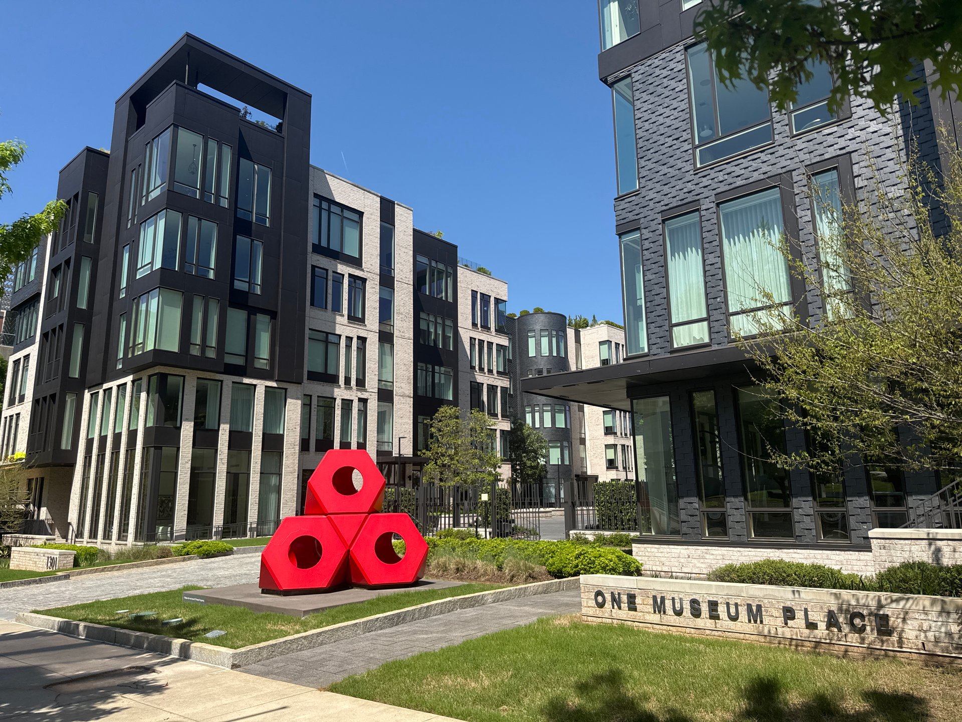 1010 Midtown building exterior