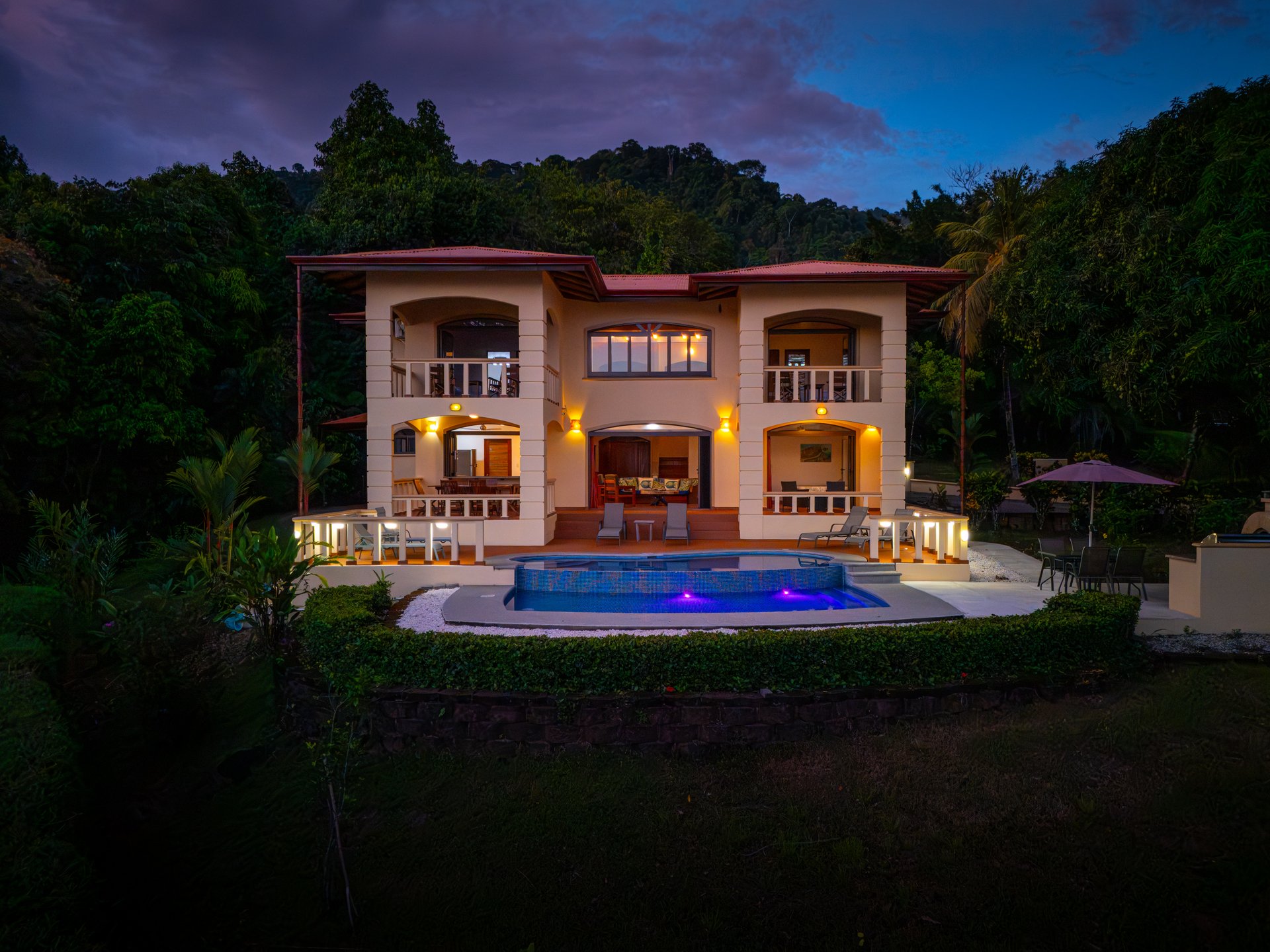 Classic Luxury at Casa Ceiba, Coastal Ocean View 4 Bedroom Home Near Uvita