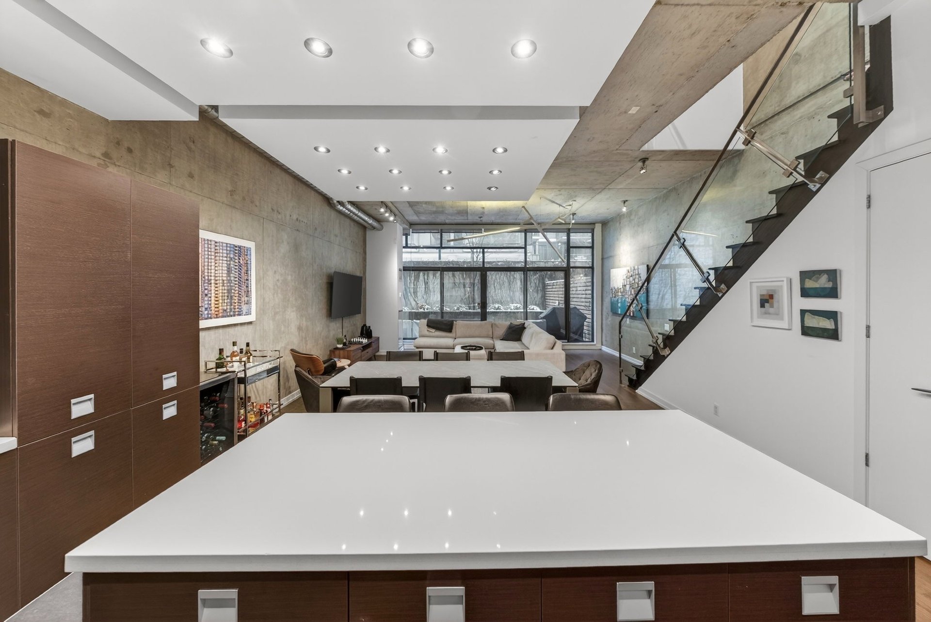  SOLD: In The Heart Of Vibrant King West