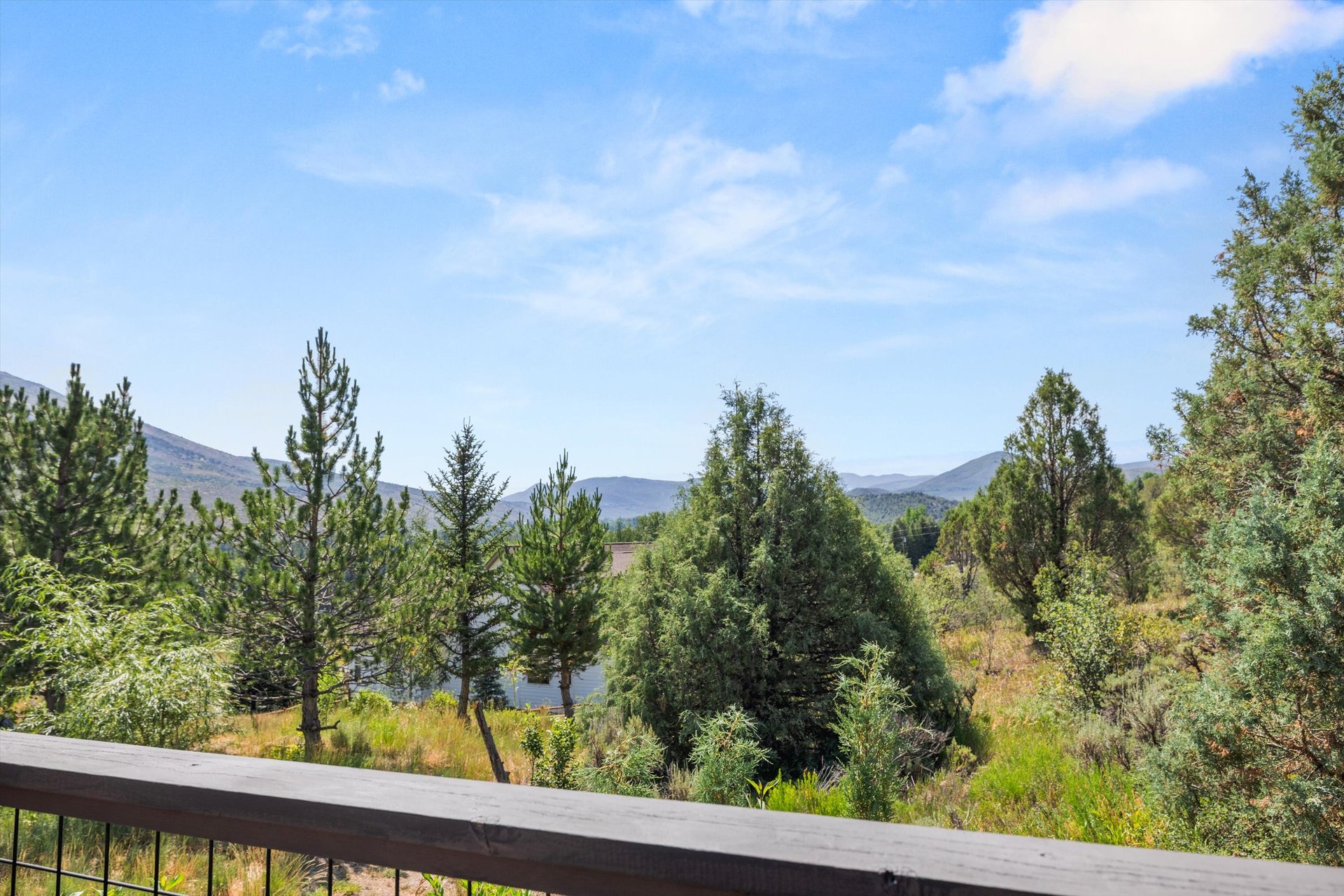 Charming Home with Spectacular Mountain Views