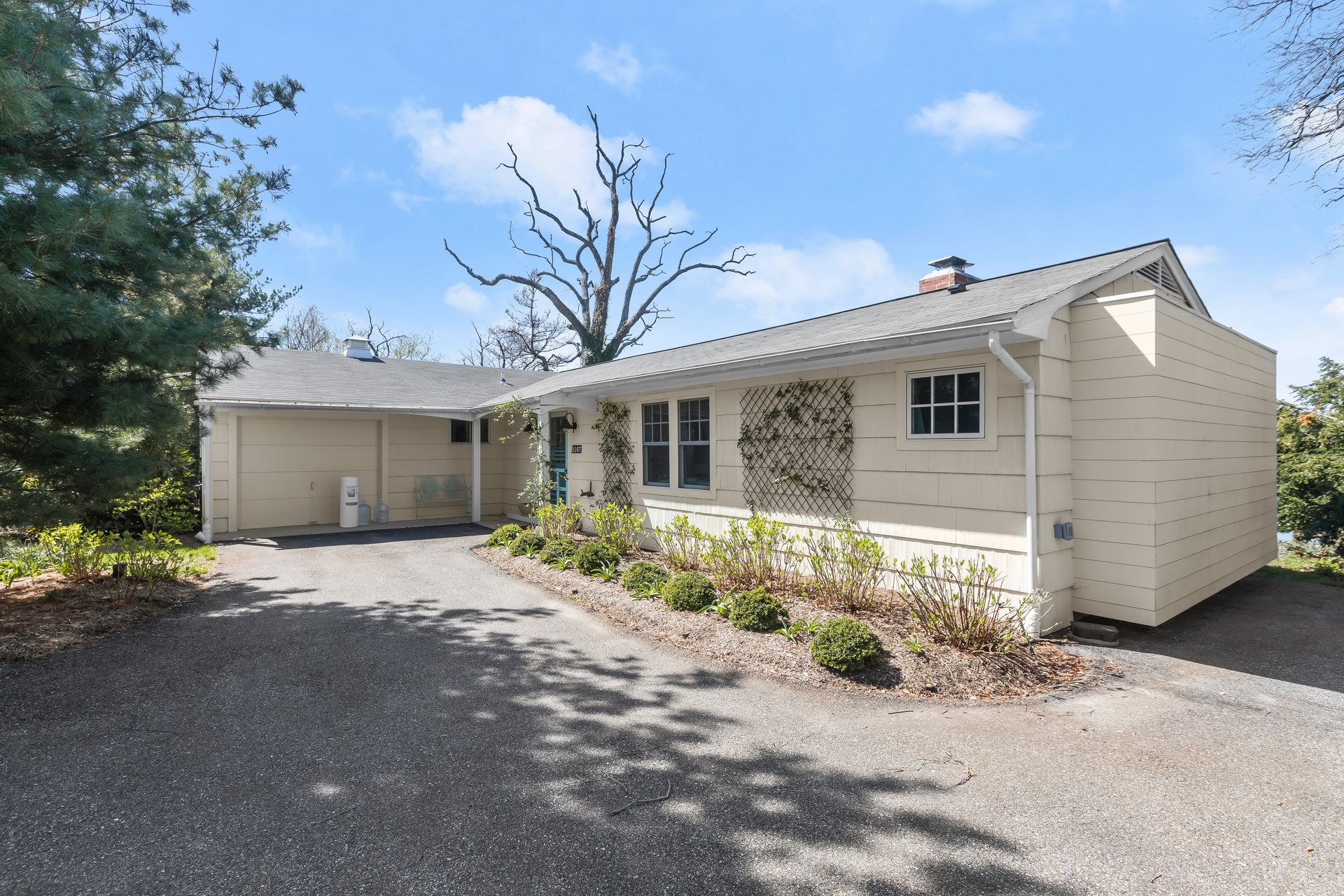 5167 Mountain Road