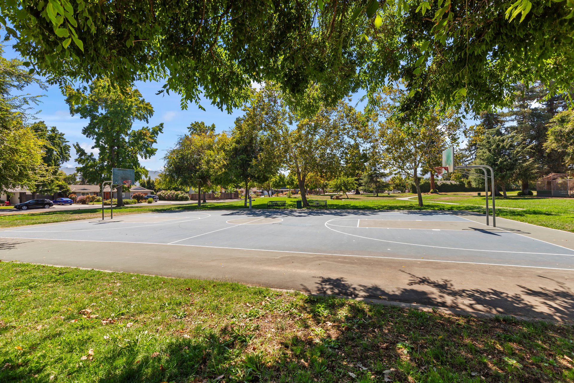 2390 Harris Ct.