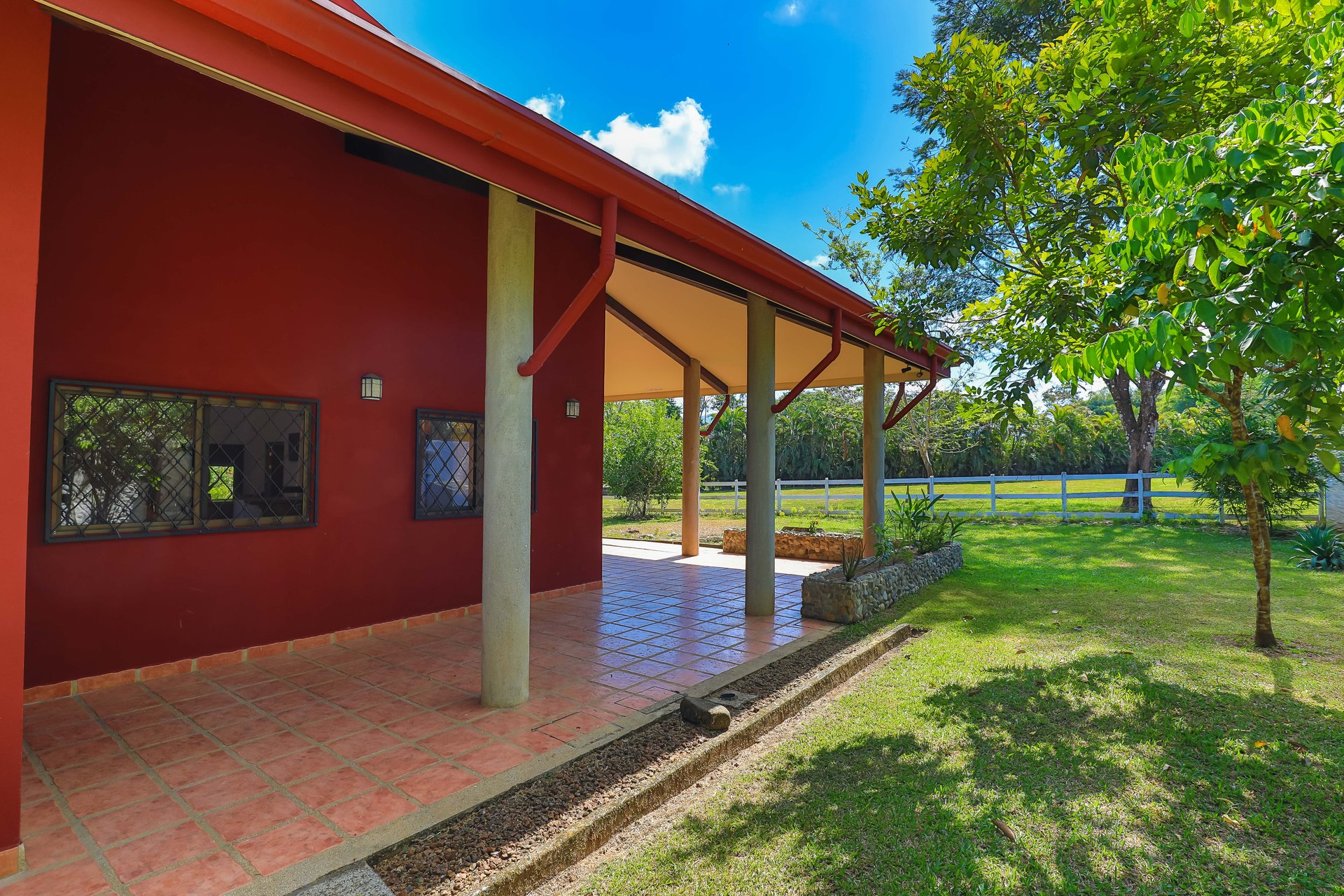 Hacienda-Style Retreat For Sale in Naranjito