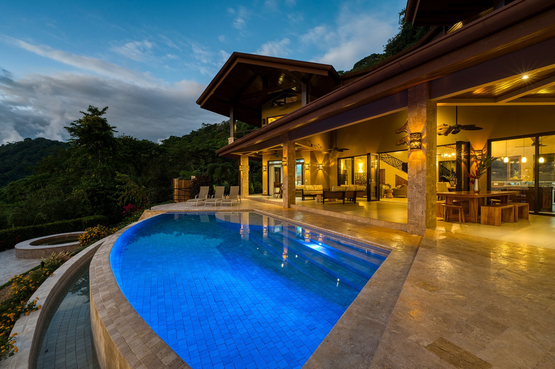 Casa Bambú – LUXURY 5 BEDROOM ESTATE WITH EXCEPTIONAL OCEAN VIEWS